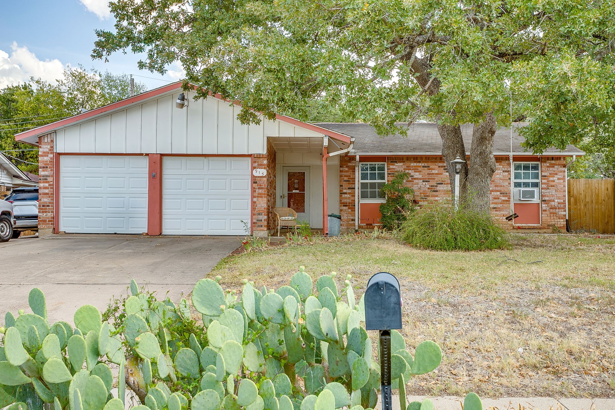 915 Cherry Laurel Lane — photo