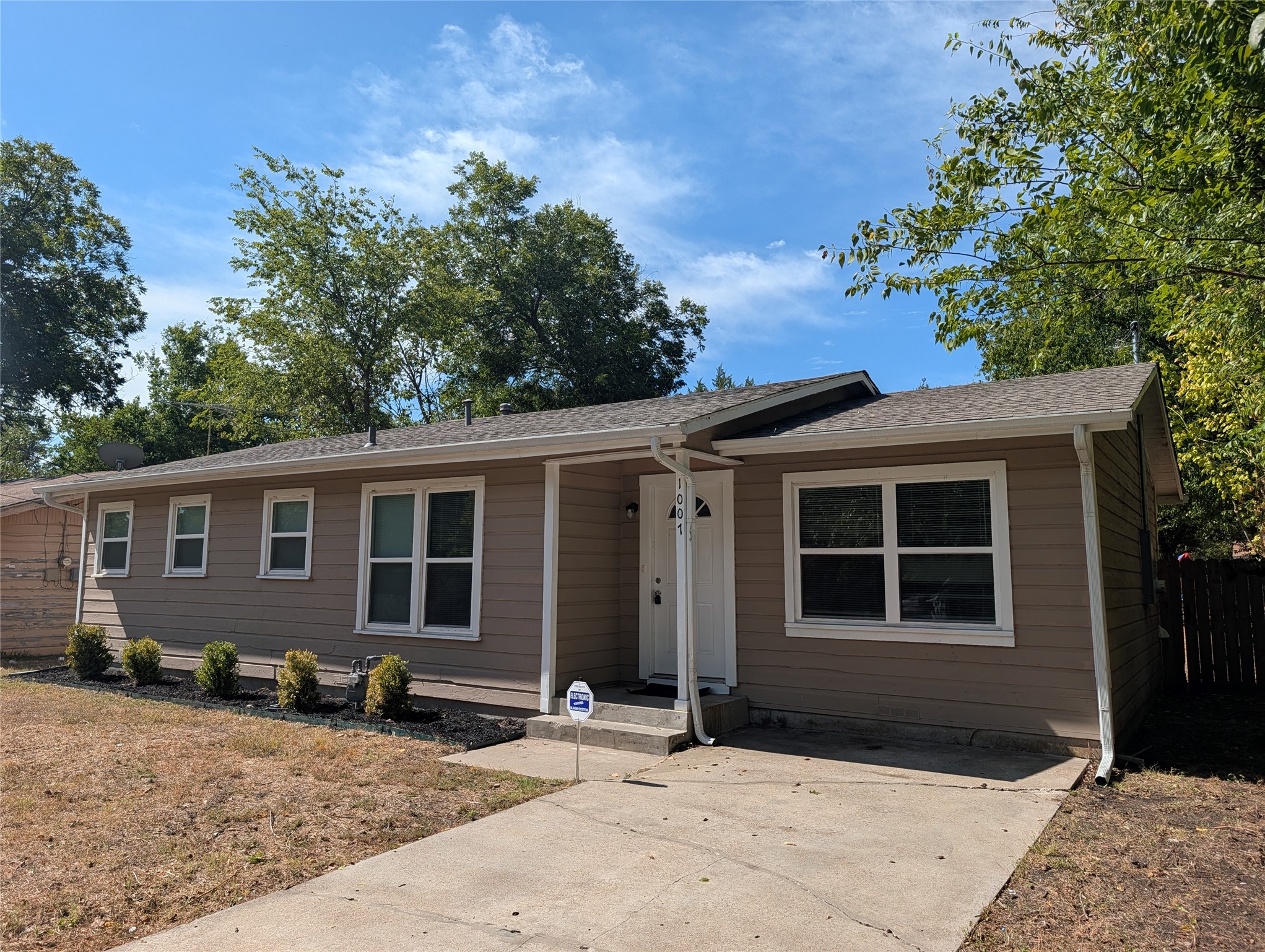 1007 N Walnut Street — photo