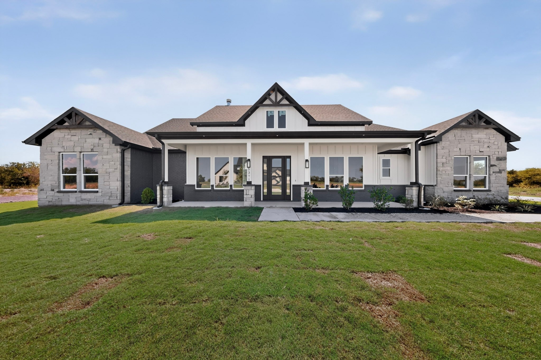 5371 Sunset Road — photo