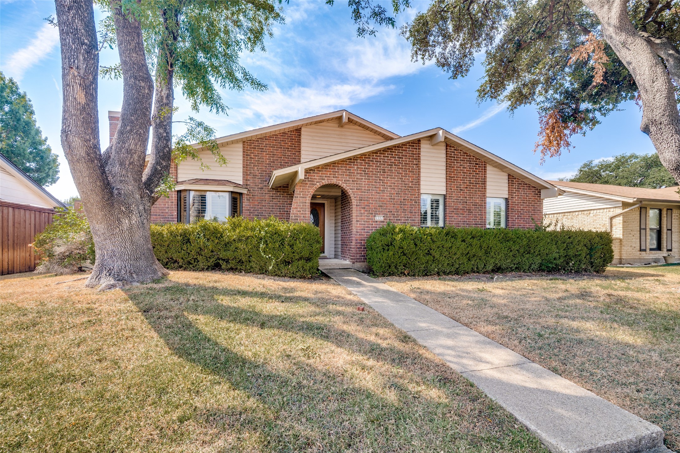 2202 Village Crest Drive — photo