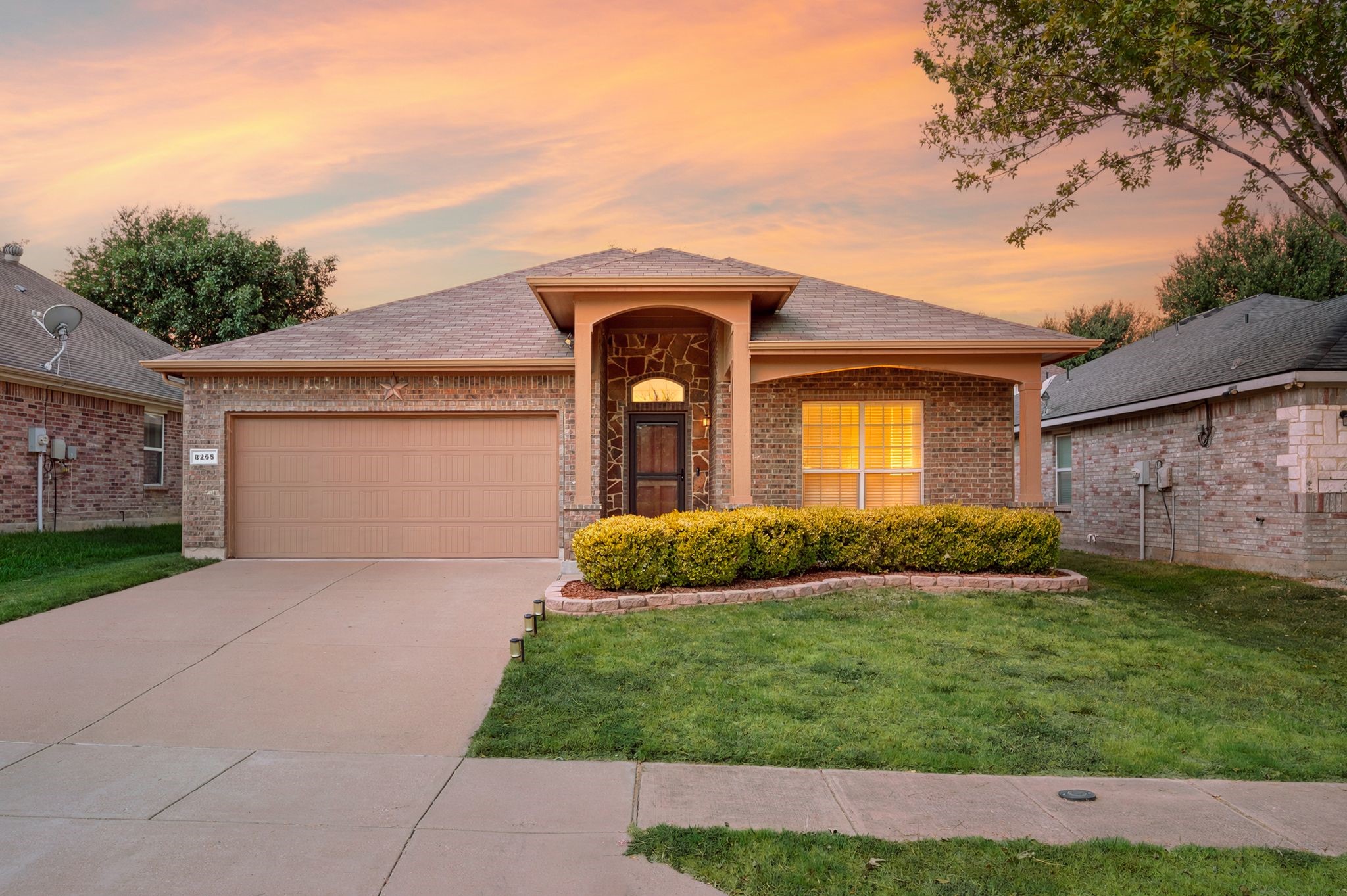 8255 Clarksprings Drive — photo