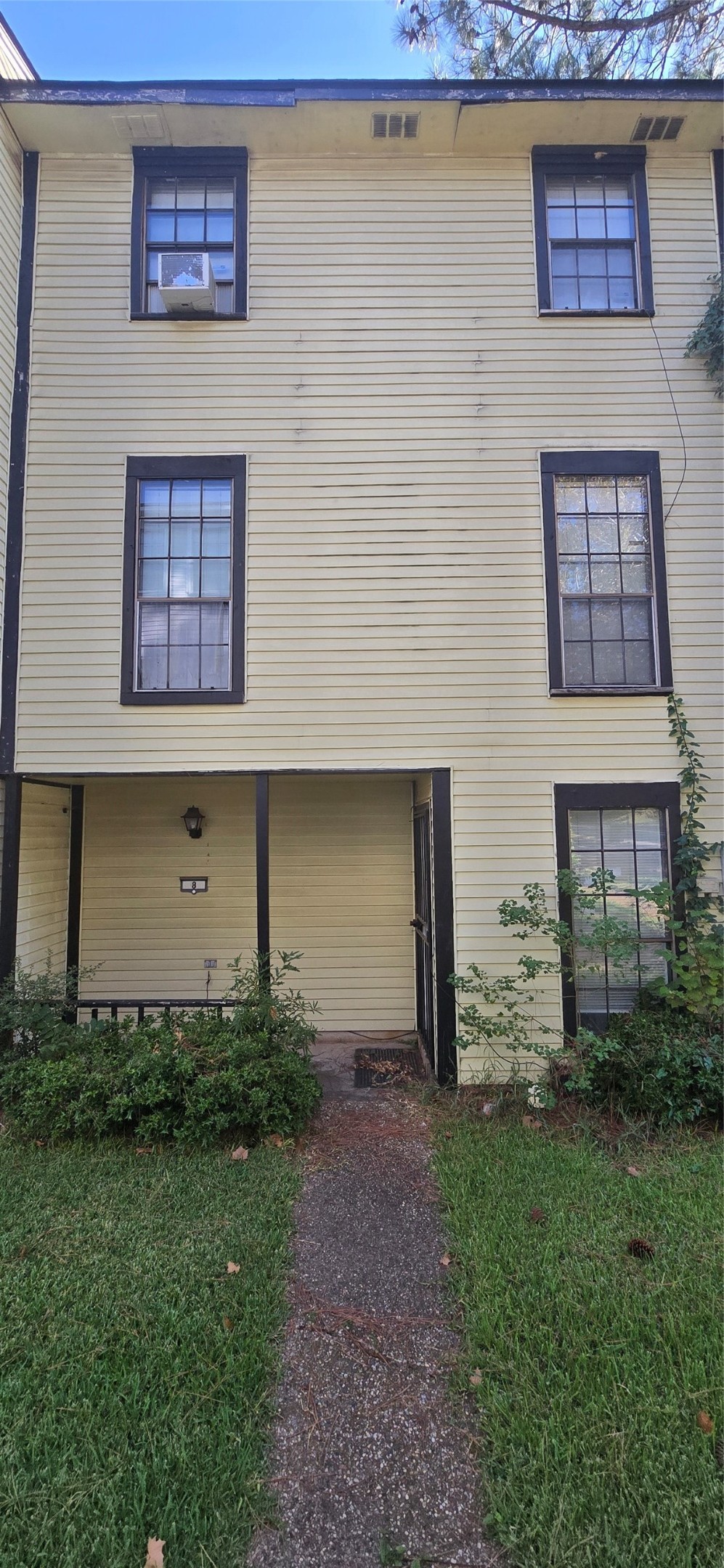 1414 Highland Avenue Unit 8 — photo
