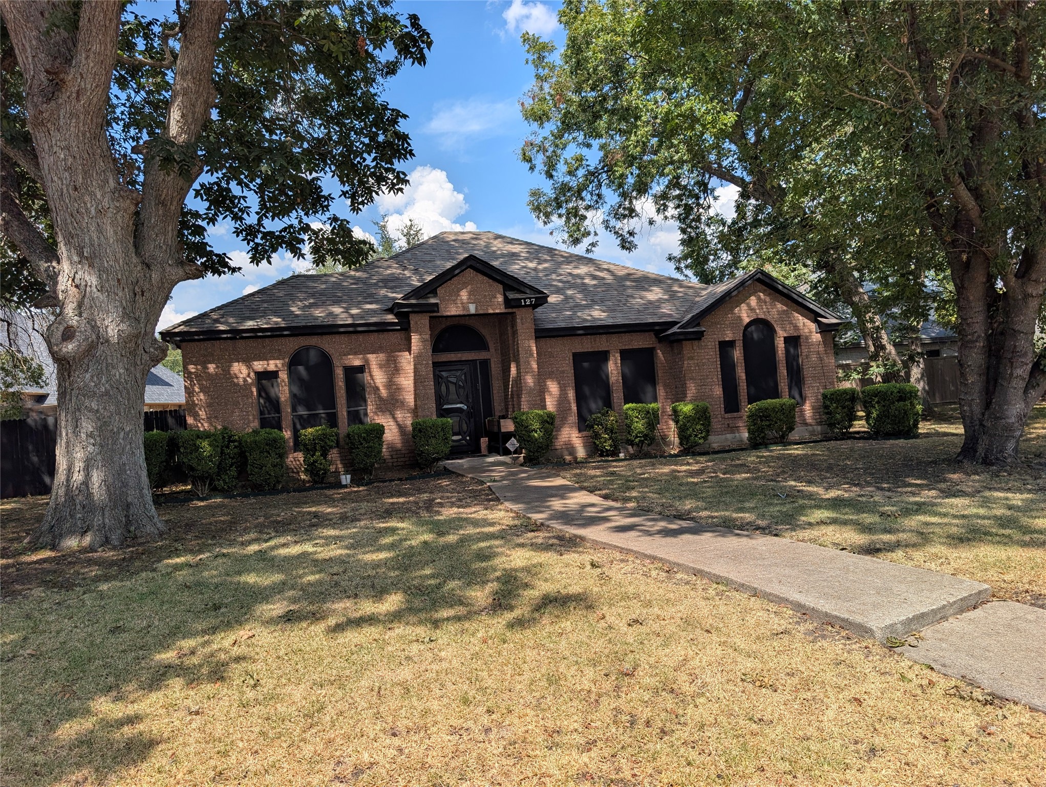 127 Pecan Grove — photo