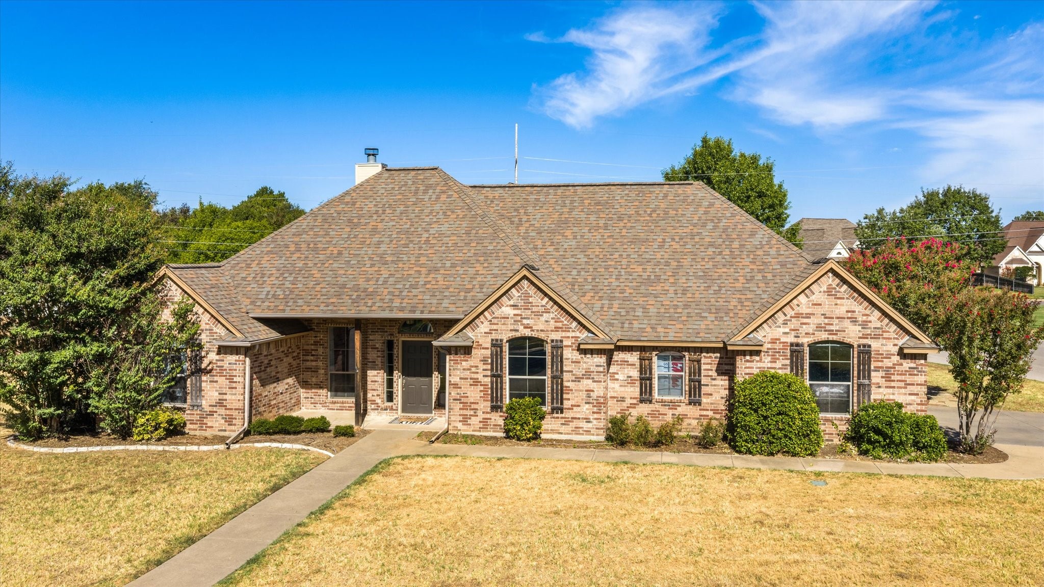 801 Maplewood Court — photo