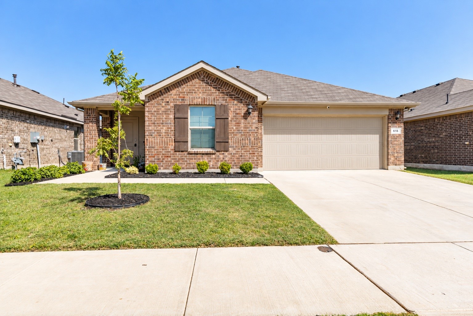 616 Sand Point Drive — photo