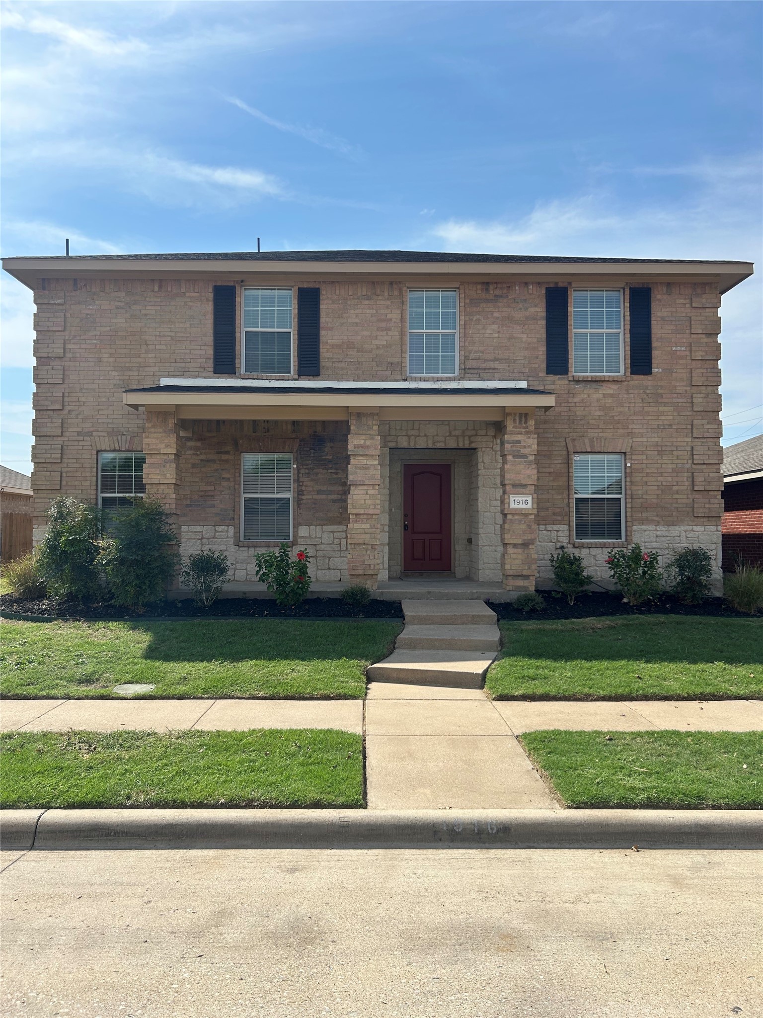 1916 Lemita Drive — photo