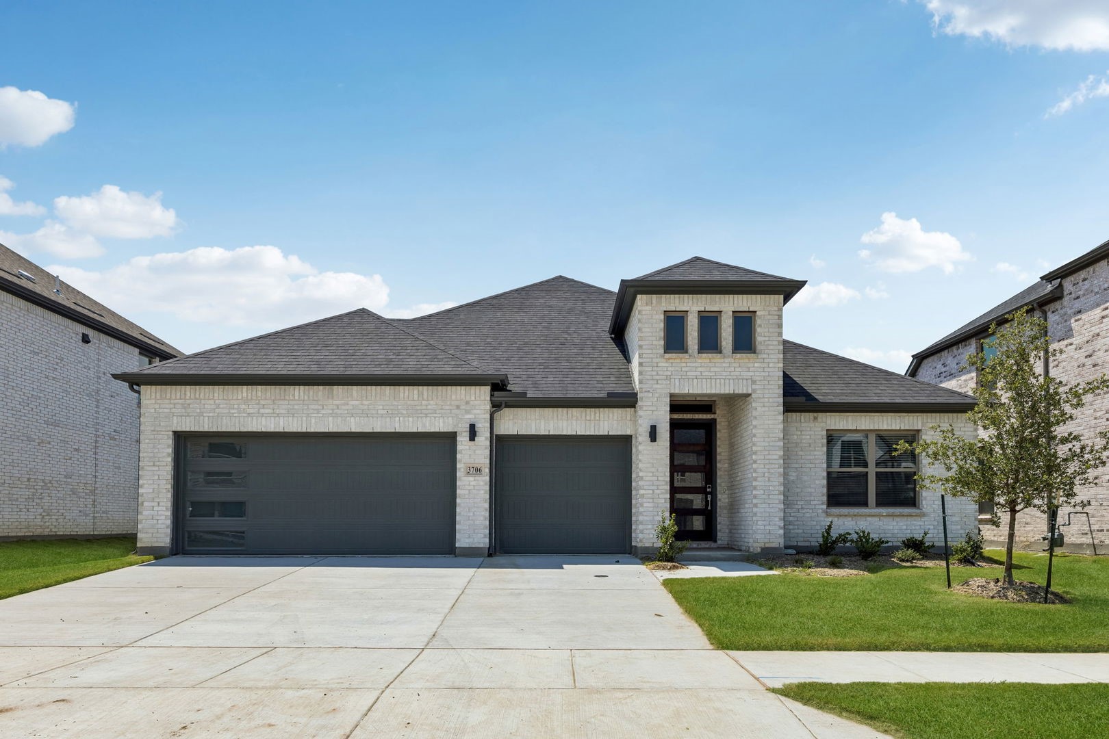 4103 Medina Drive — photo