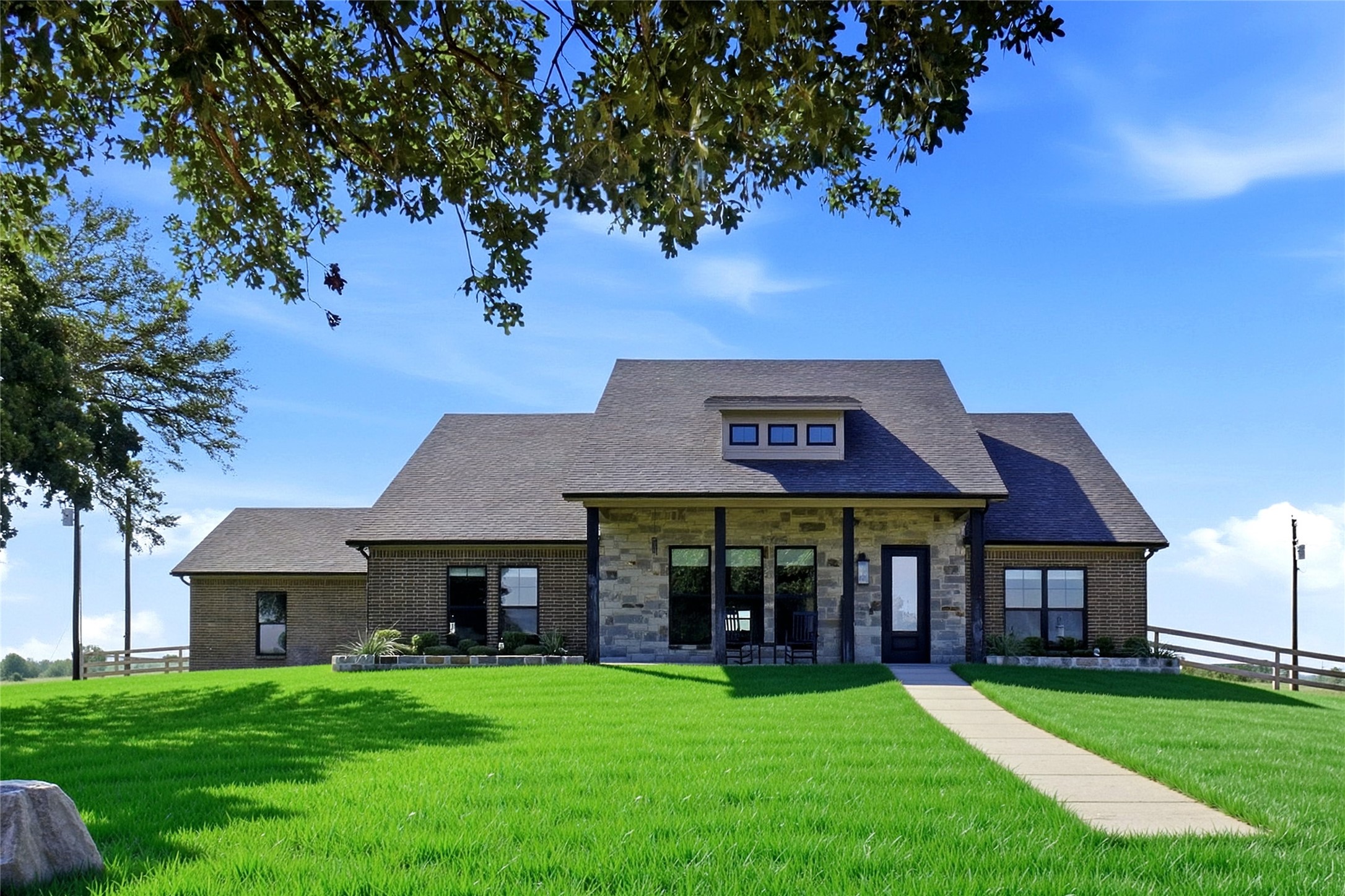 345 County Road 1180 — photo