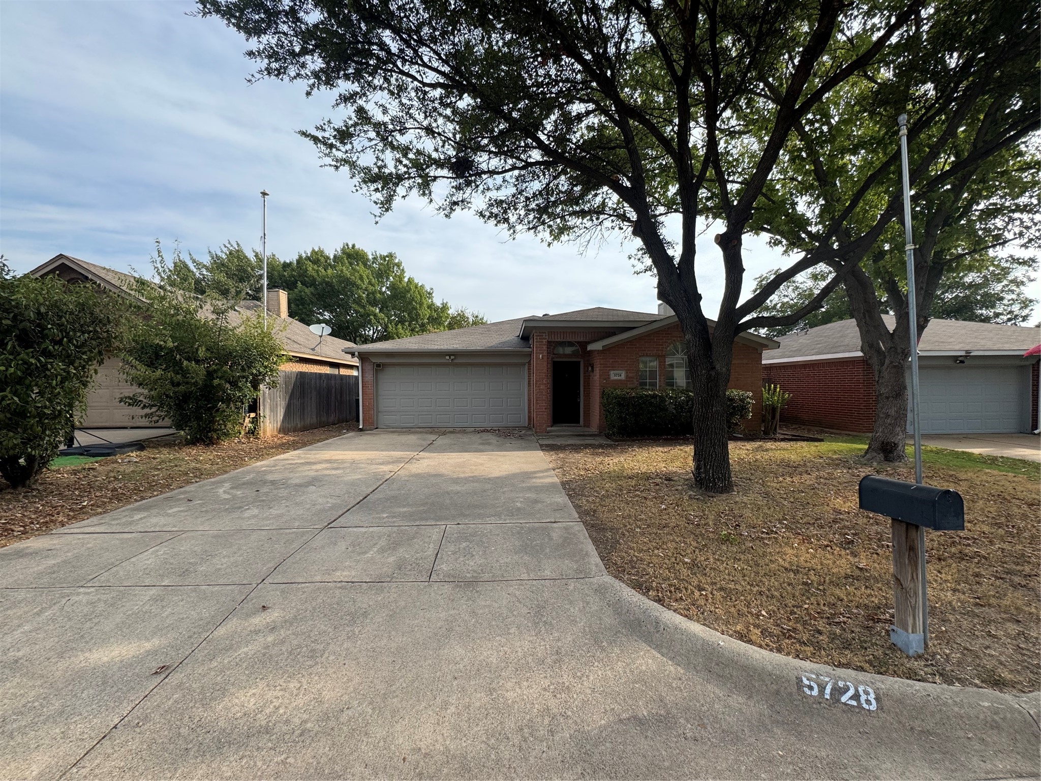 5728 Northfield Drive — photo
