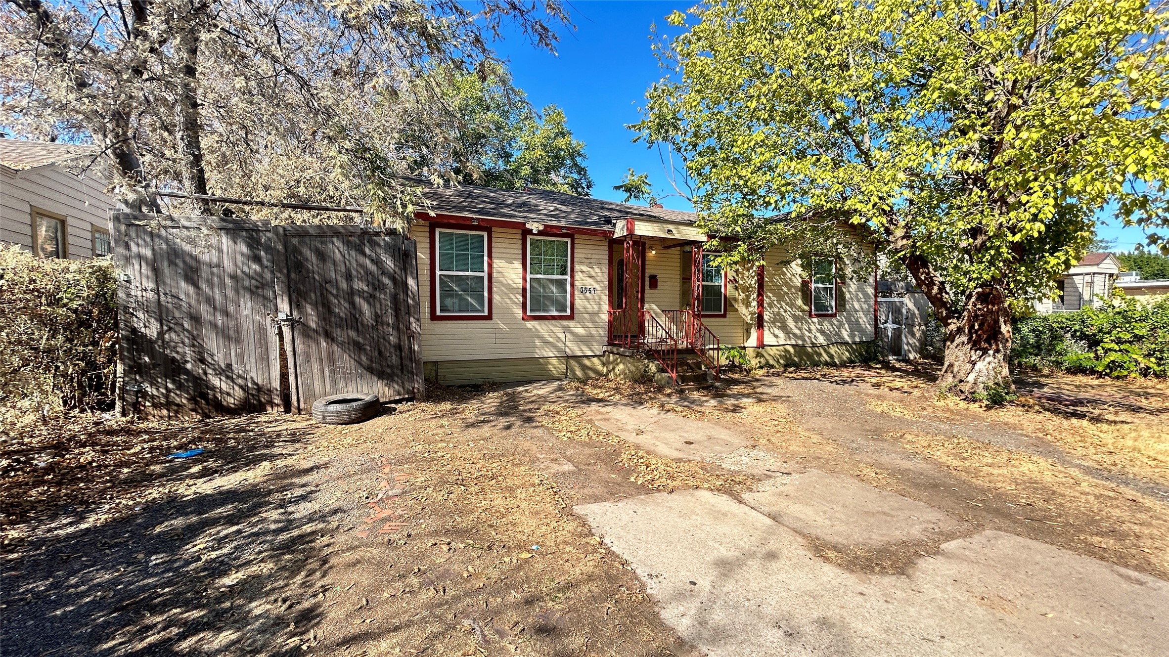 3557 Pecos Street — photo
