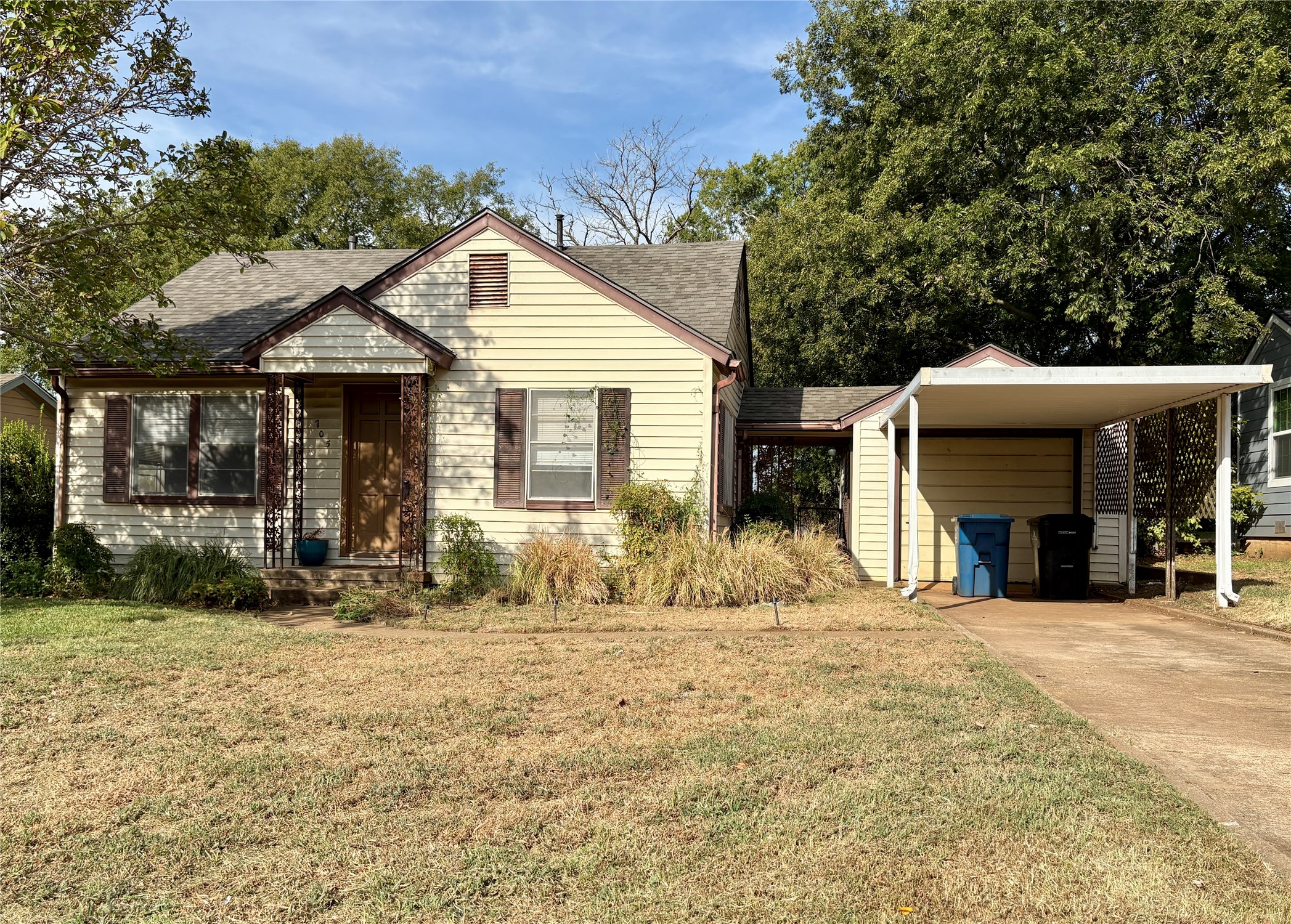 705 N Derby Street — photo