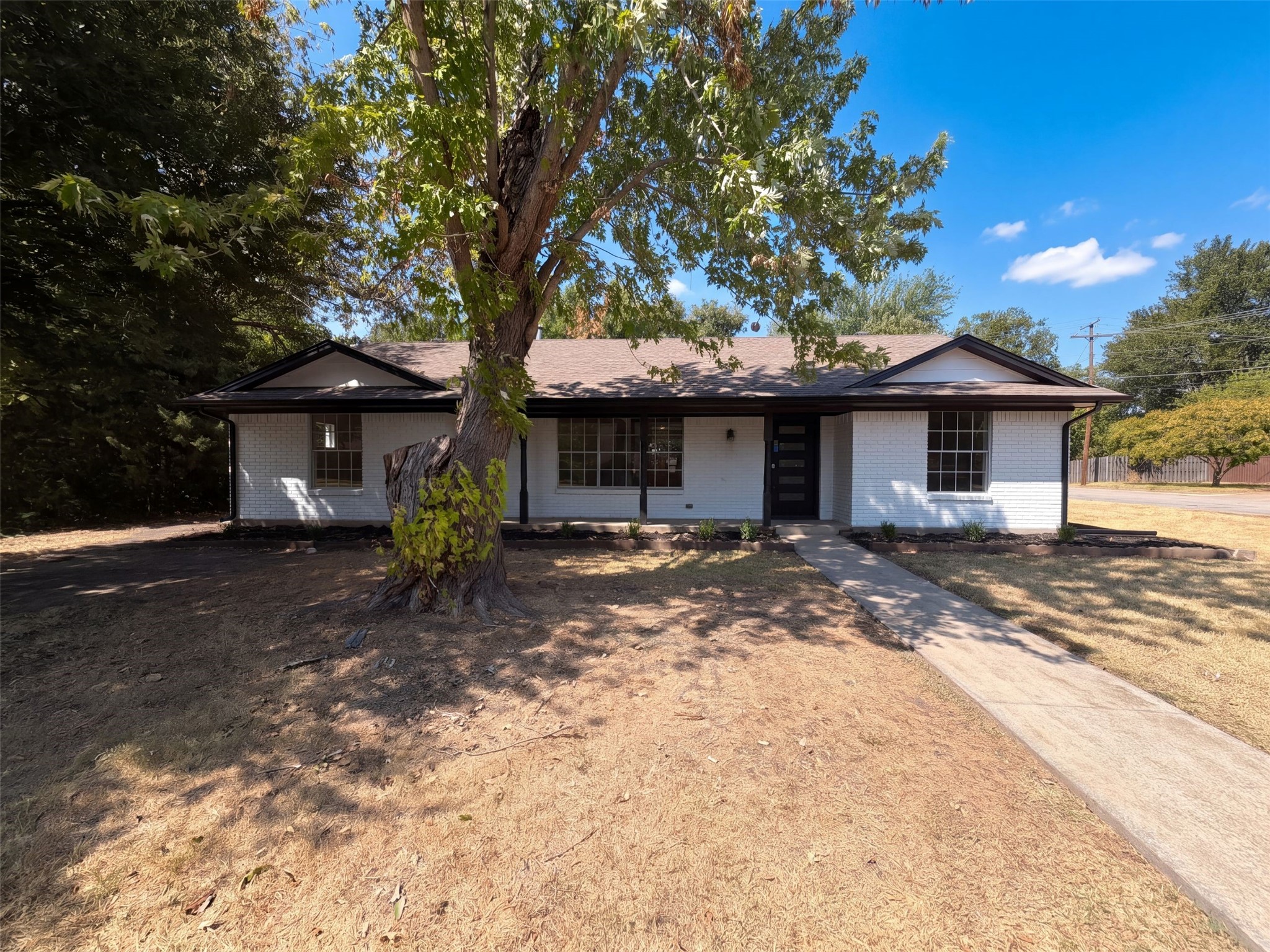 1329 Wellington Drive — photo