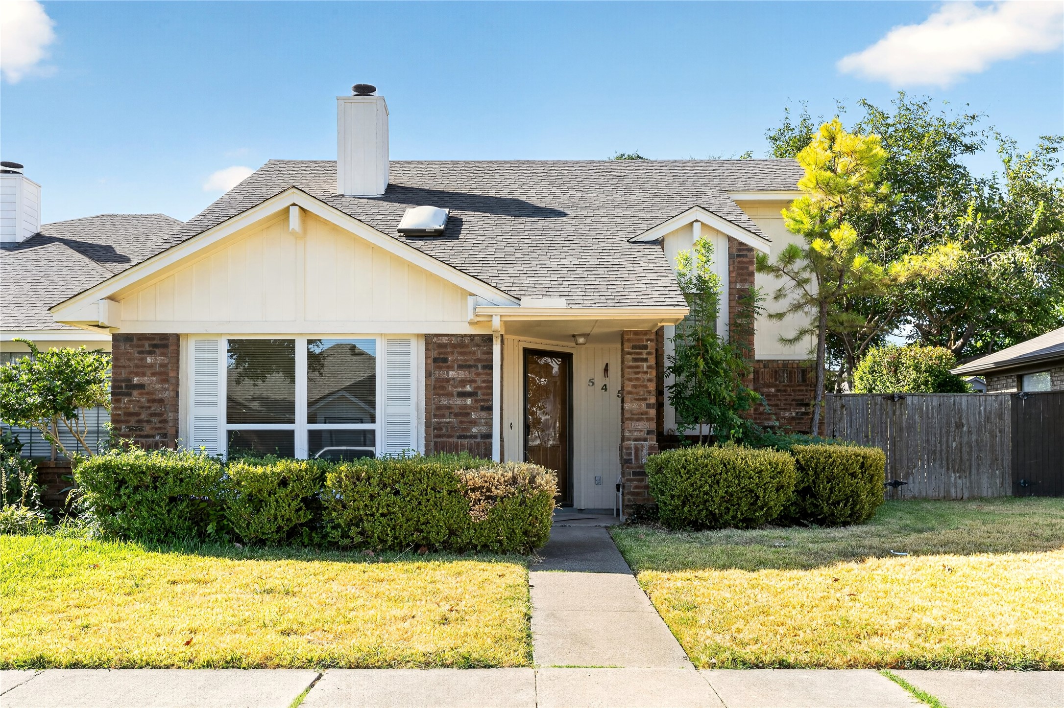 545 Stringfellow Drive — photo