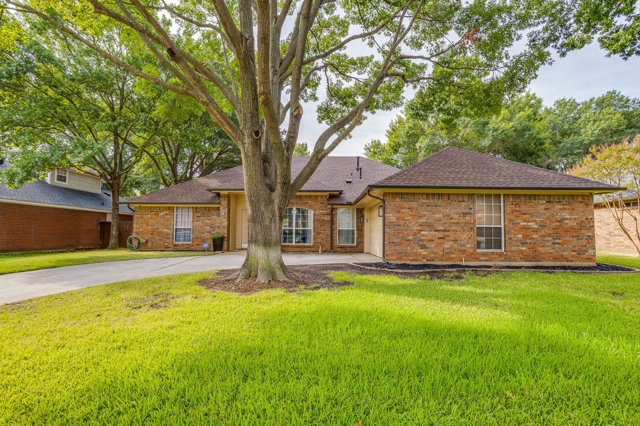 2637 Surrey Woods Road — photo