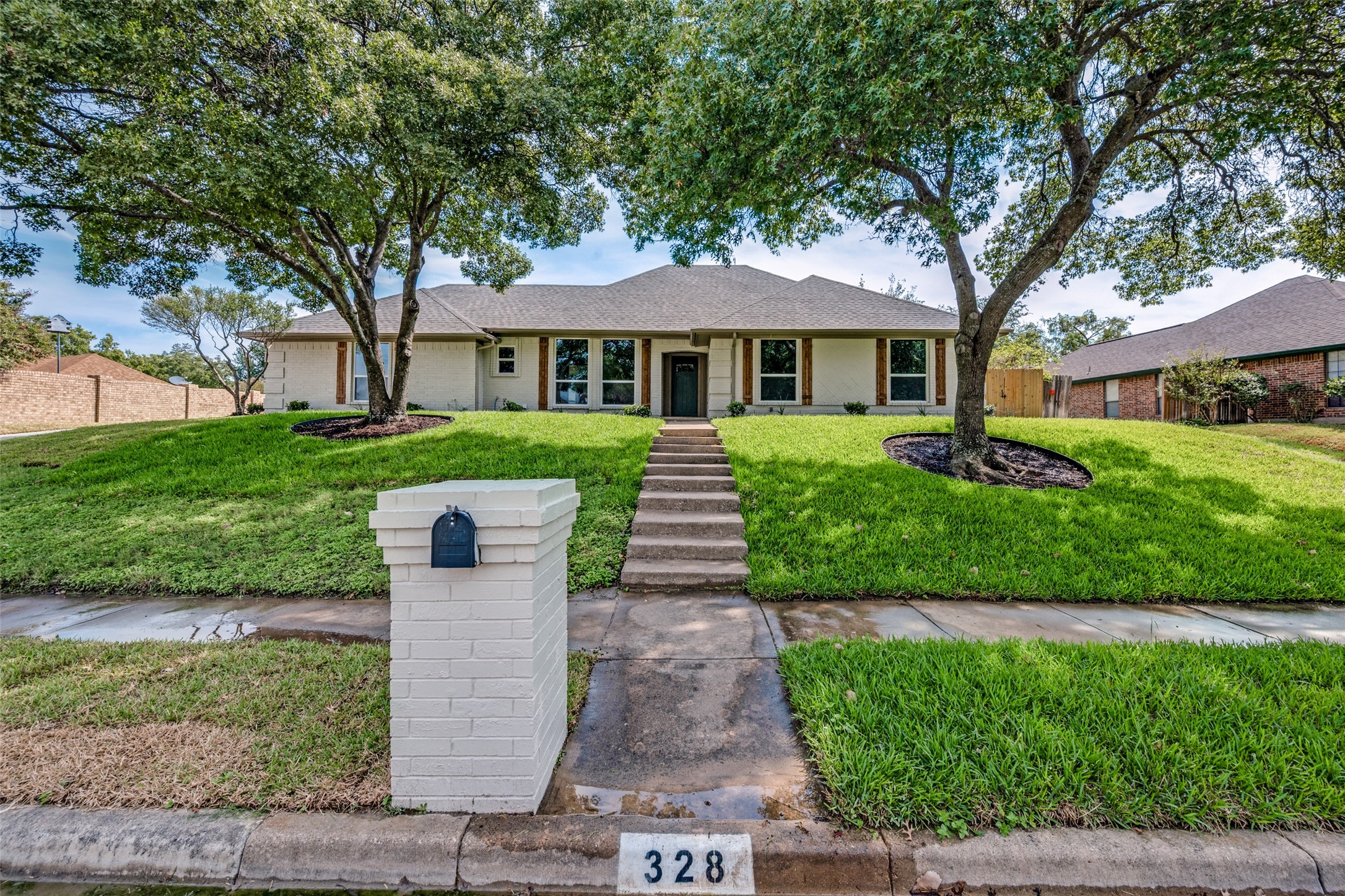 328 Sexton Lane — photo