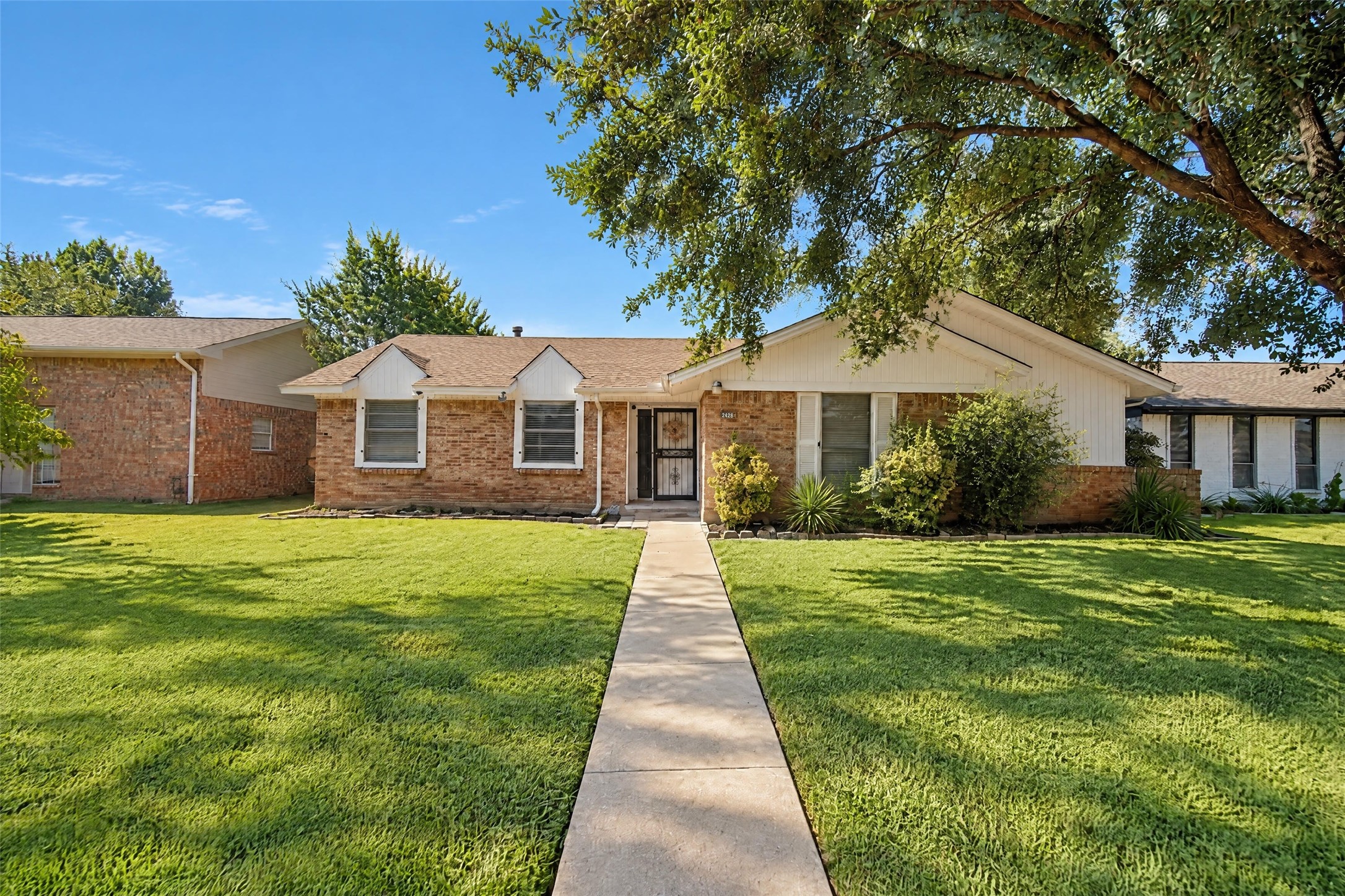 2718 Forest Park Dr — photo