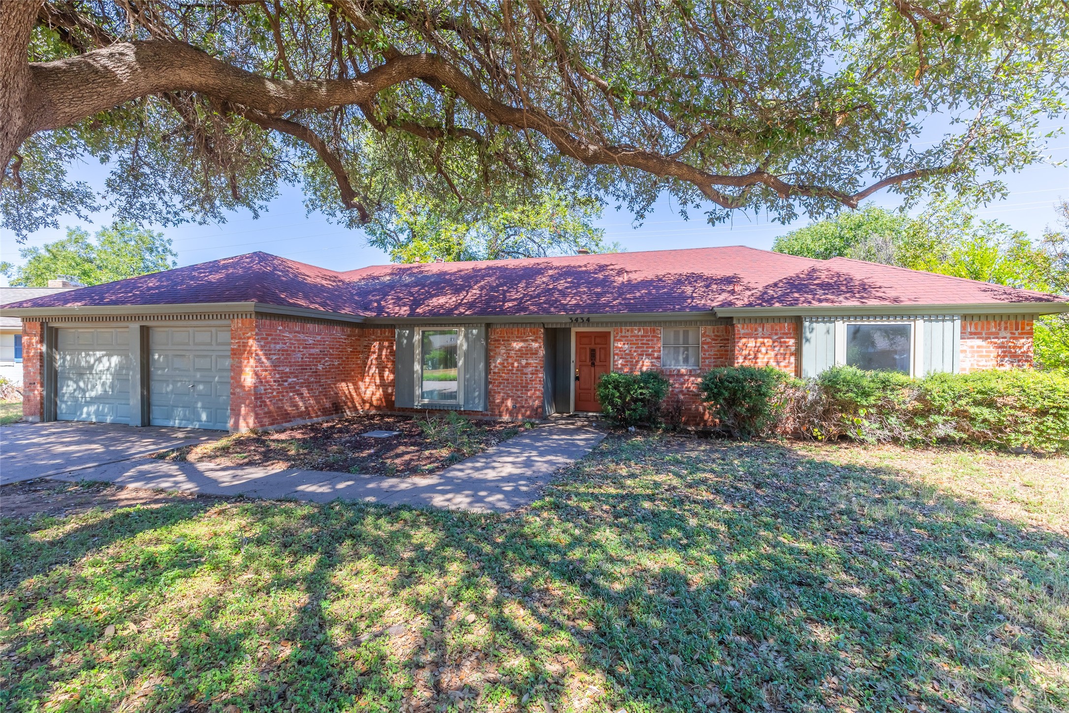 3434 Santa Monica Drive — photo