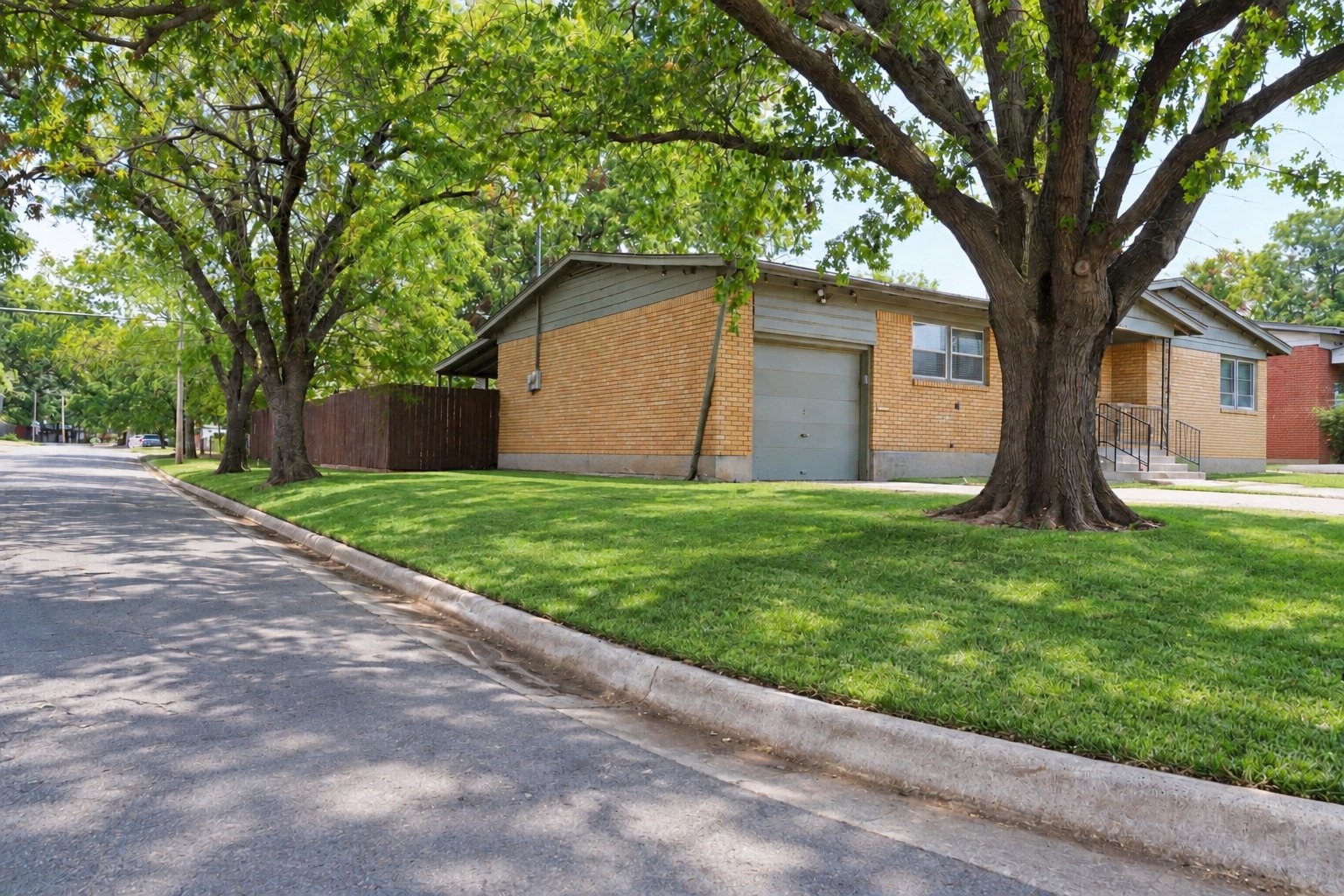 6301 Greenlee Street — photo