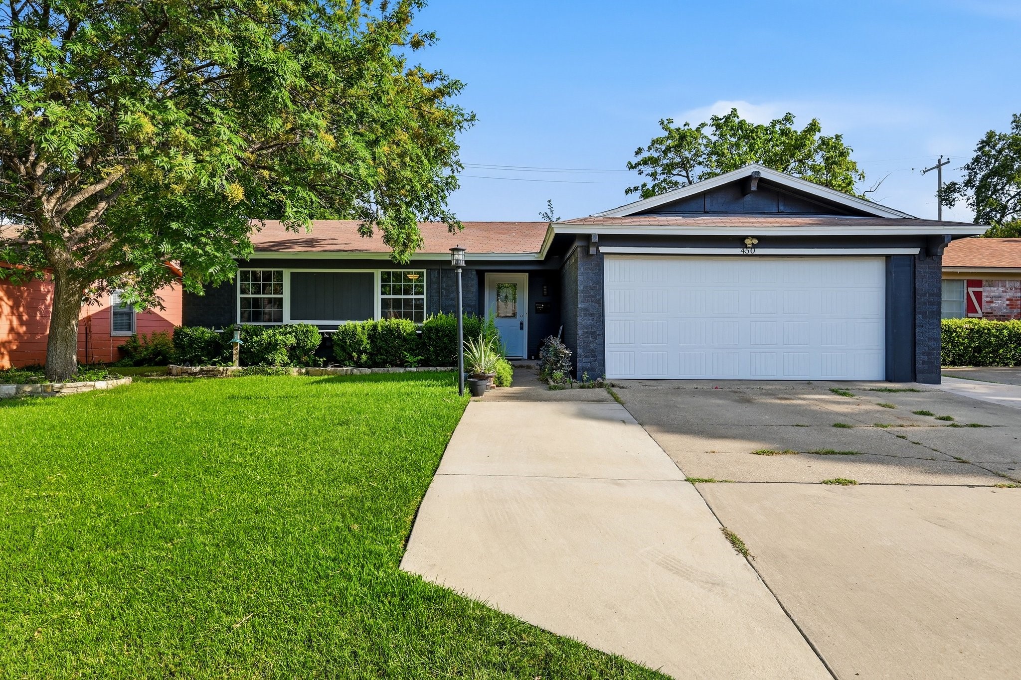 450 Price Drive — photo
