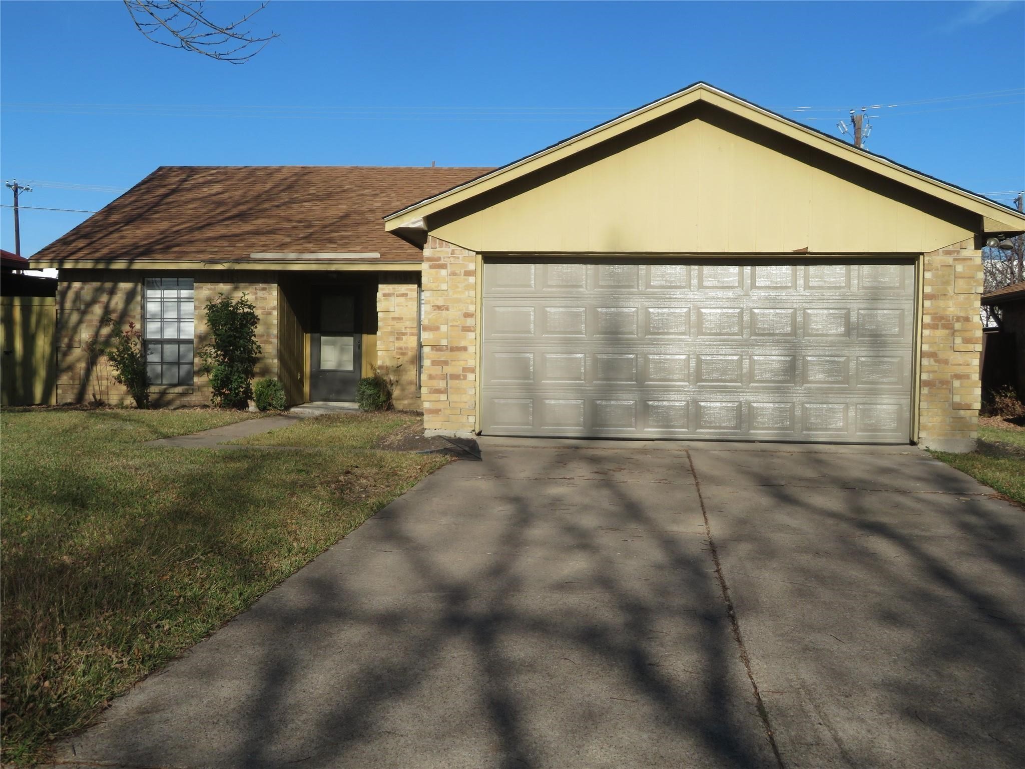 1031 Cresthaven Drive — photo