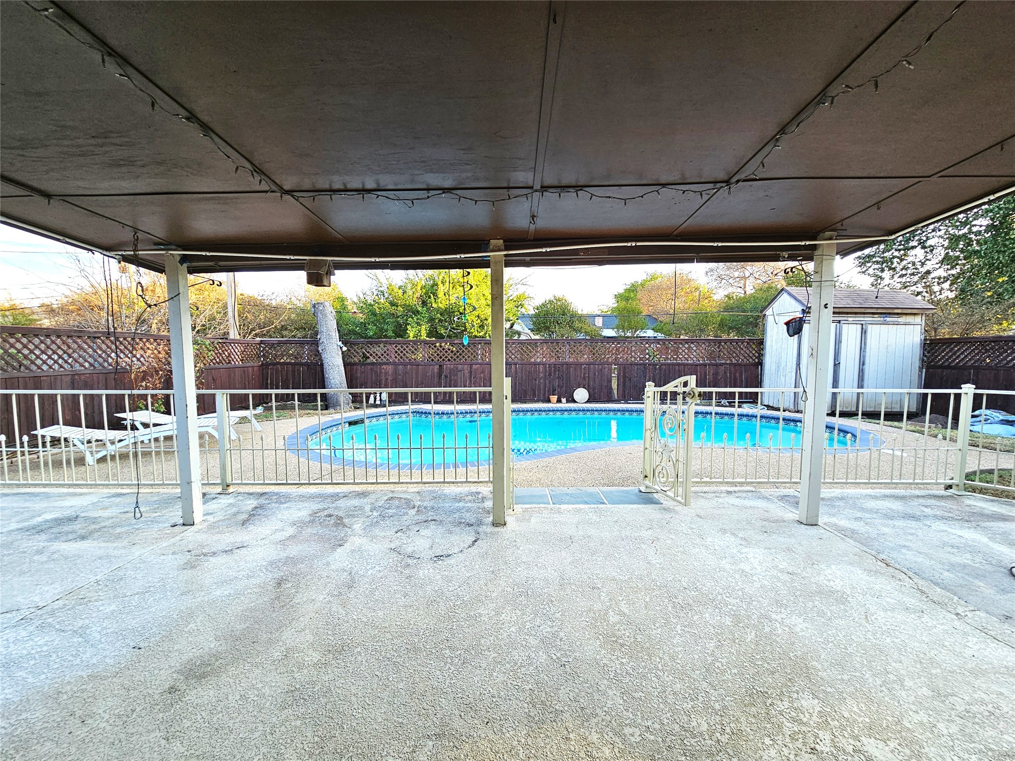 6208 Brookside Drive — photo