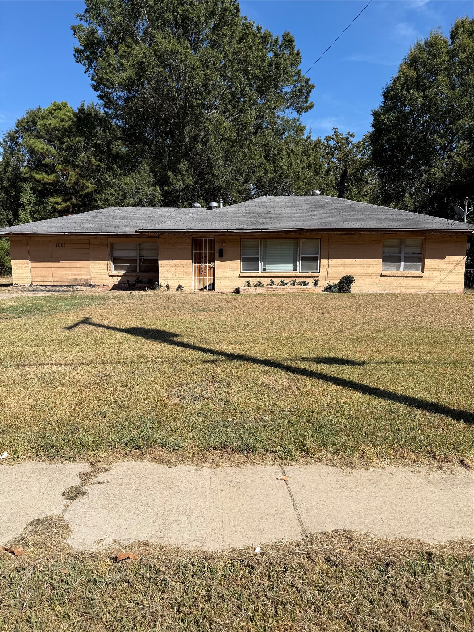 7023 Louise Street — photo