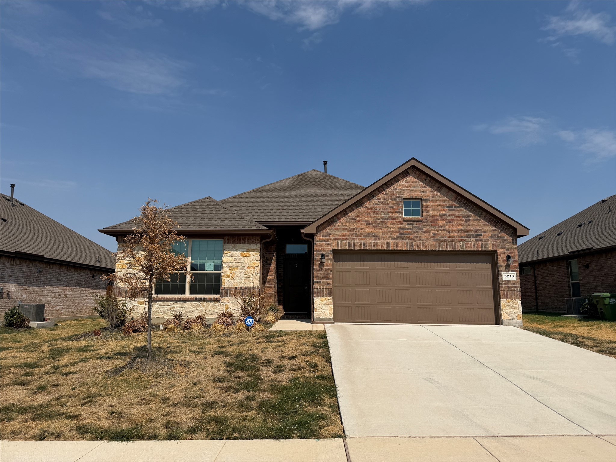 5213 Meadow Lane — photo