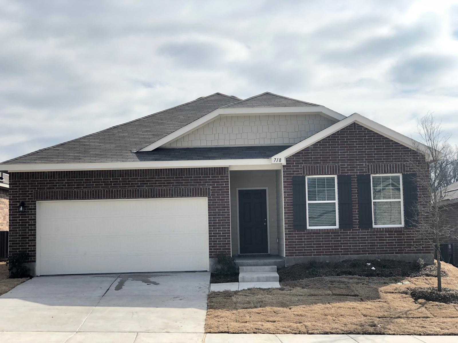 718 Windsor Court — photo
