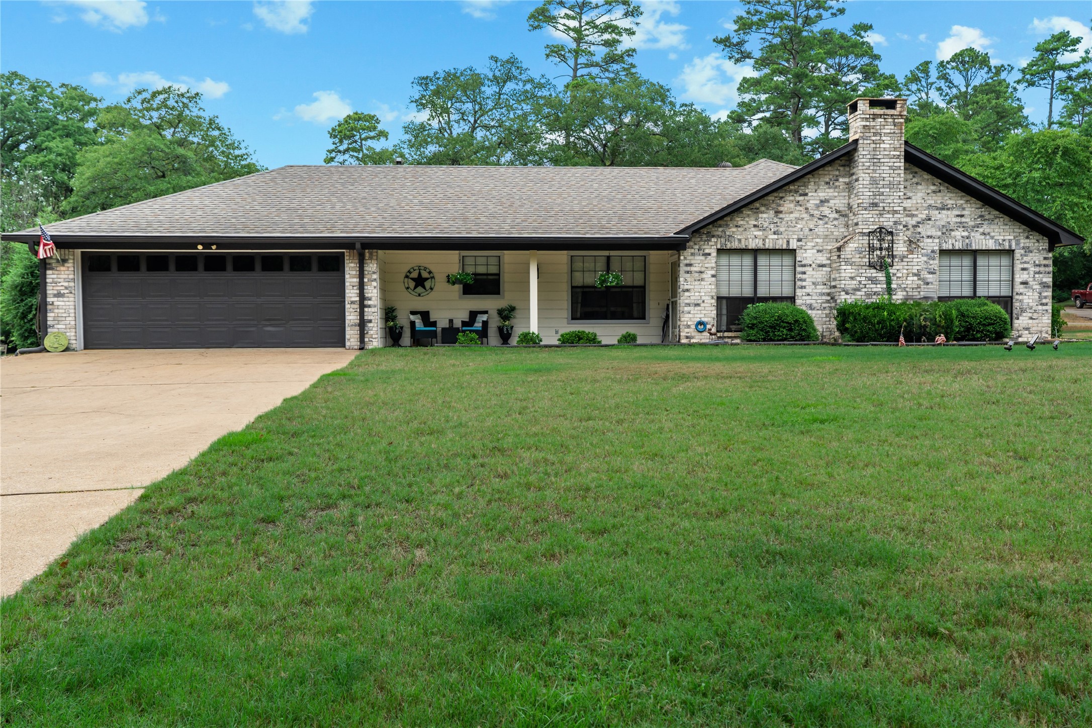176 Woodside Lane — photo