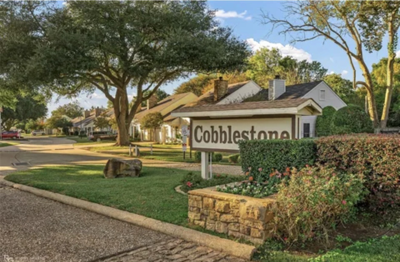 267 Settlers Park Drive — photo