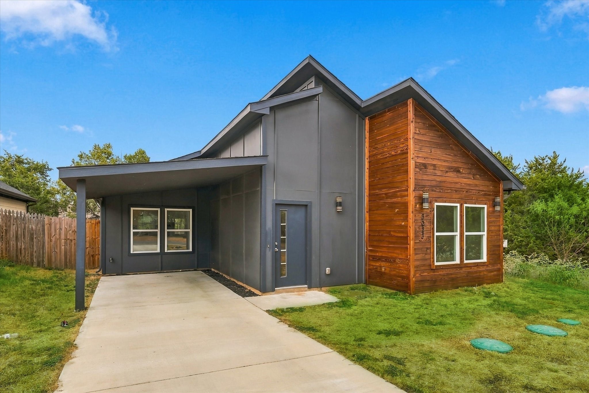 3023 Brazos River Drive — photo