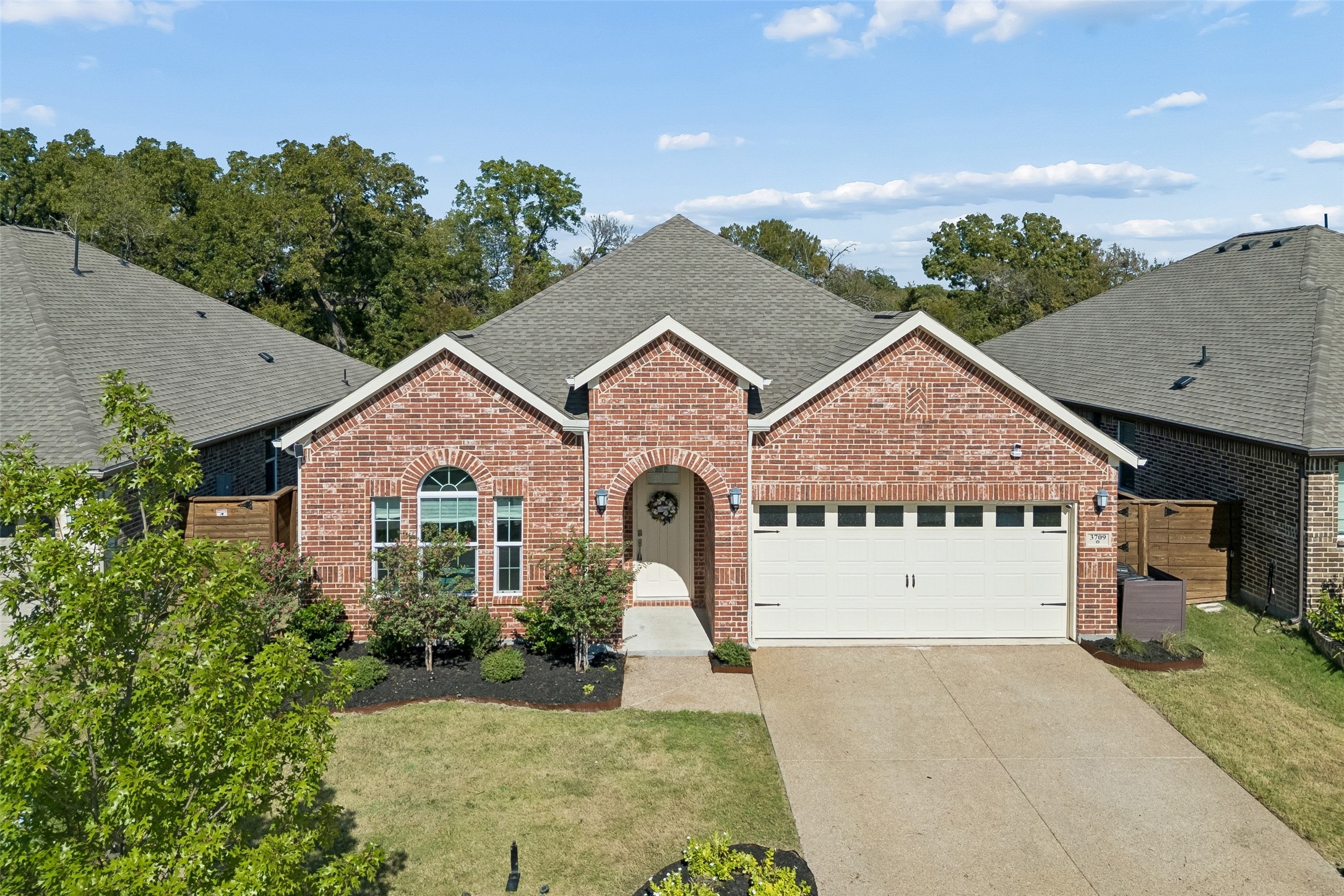 3709 Grace Lane — photo