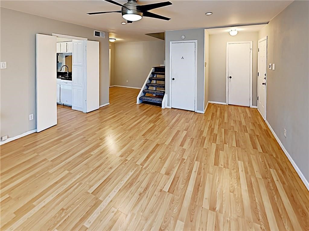 336 Melrose Drive 5D — photo