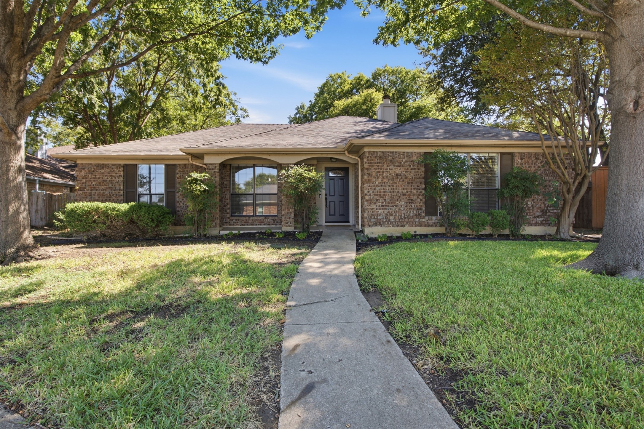 661 Thompson Drive — photo