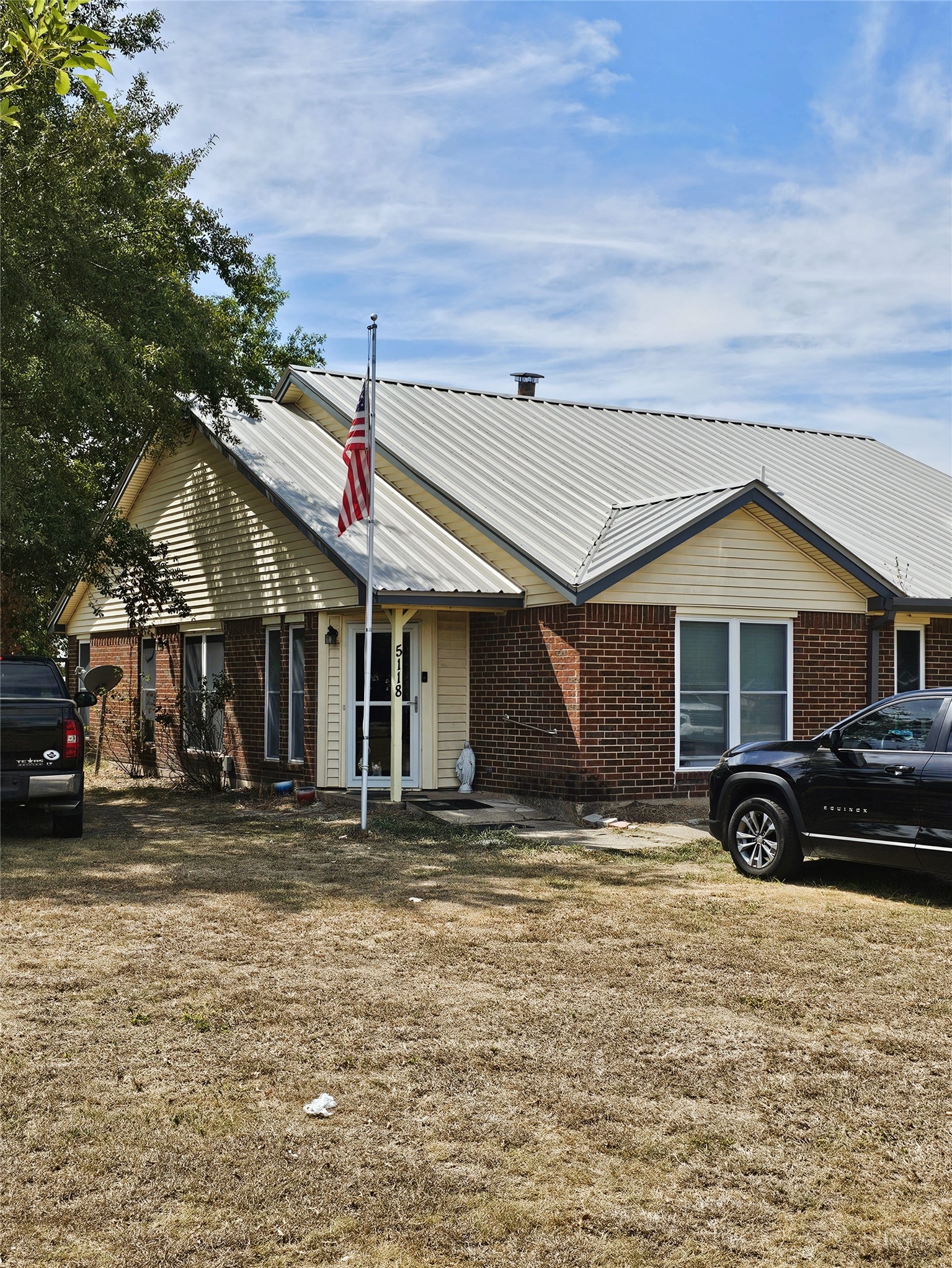 5118 Brookview Circle — photo