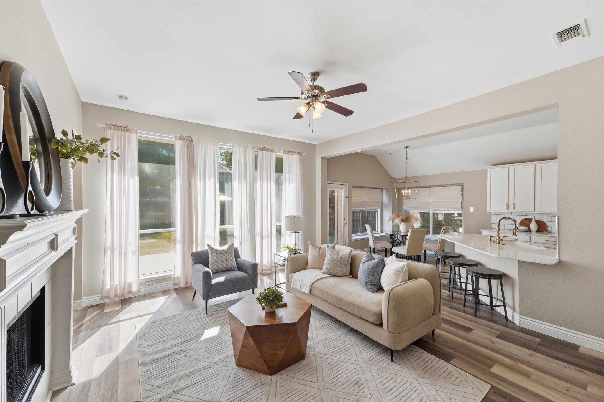 5425 Pebble Court — photo