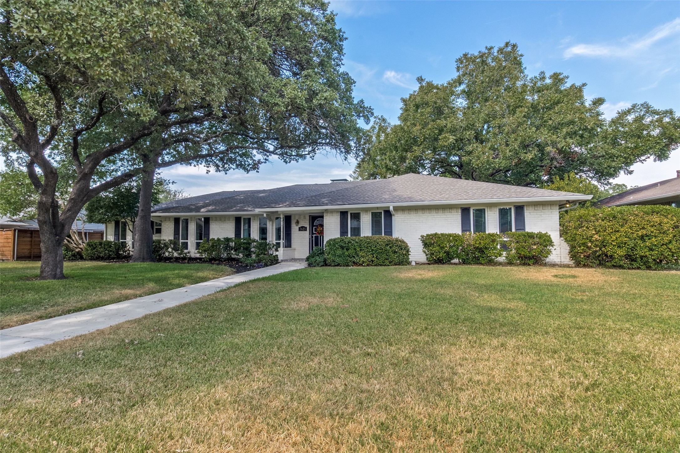 7625 Woodstone Lane — photo