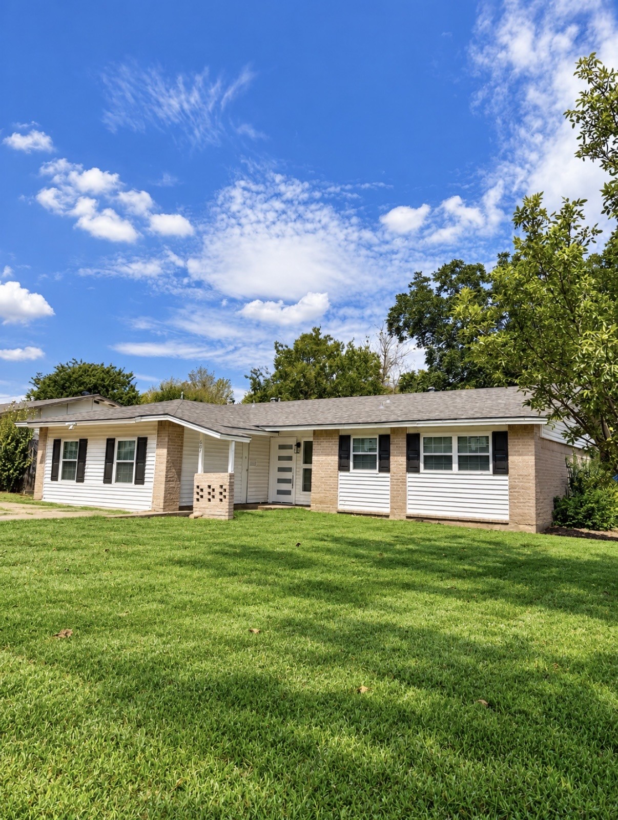 607 Edgedale Drive — photo
