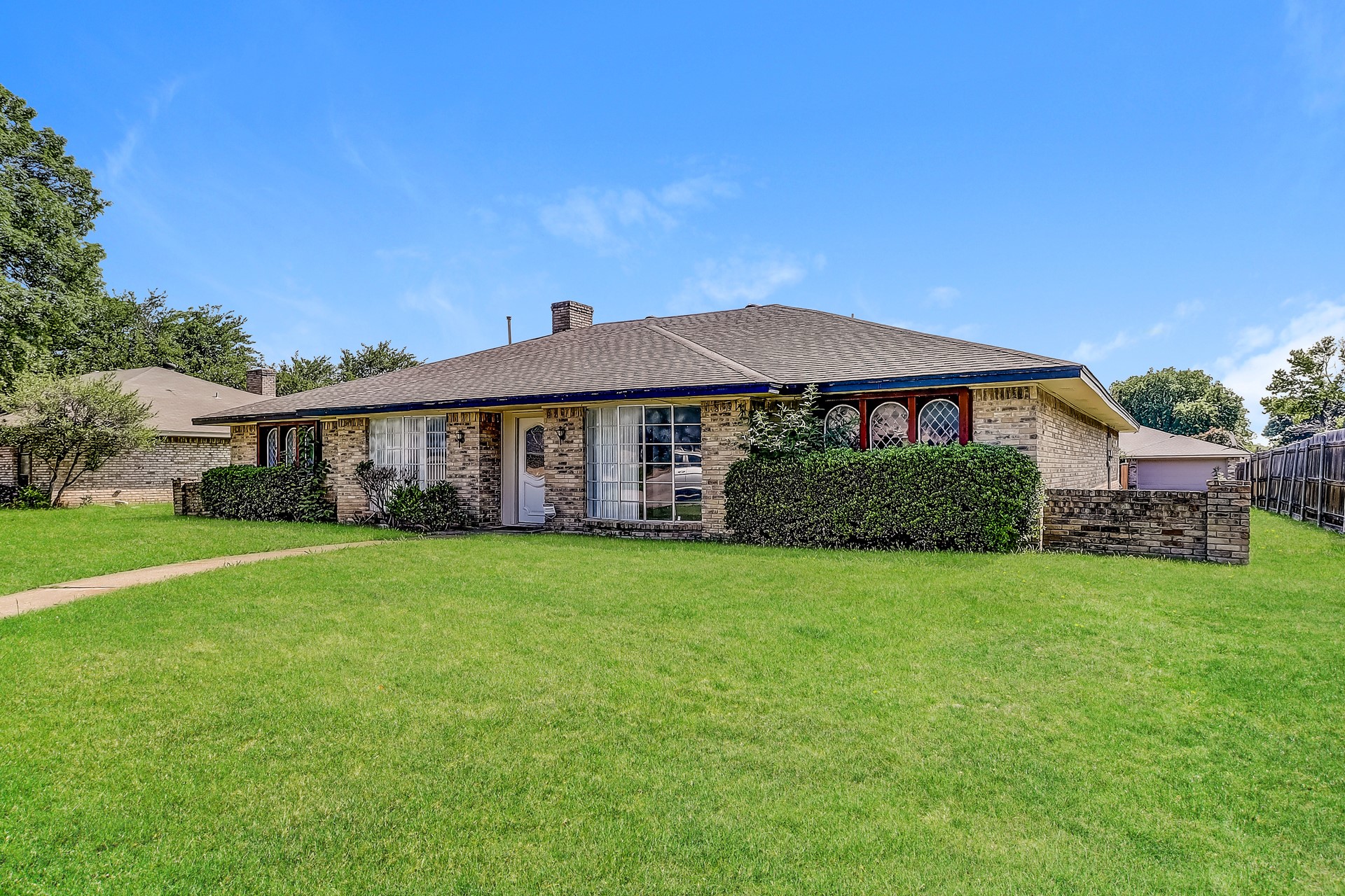 1021 Shadywood Lane — photo