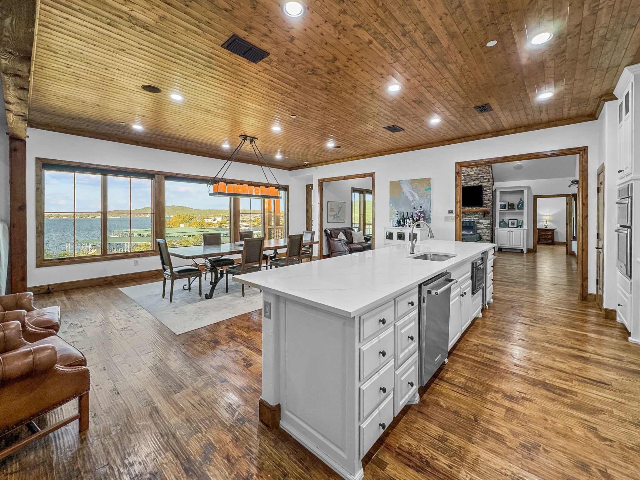 2504 Century Oak Drive 302 — photo