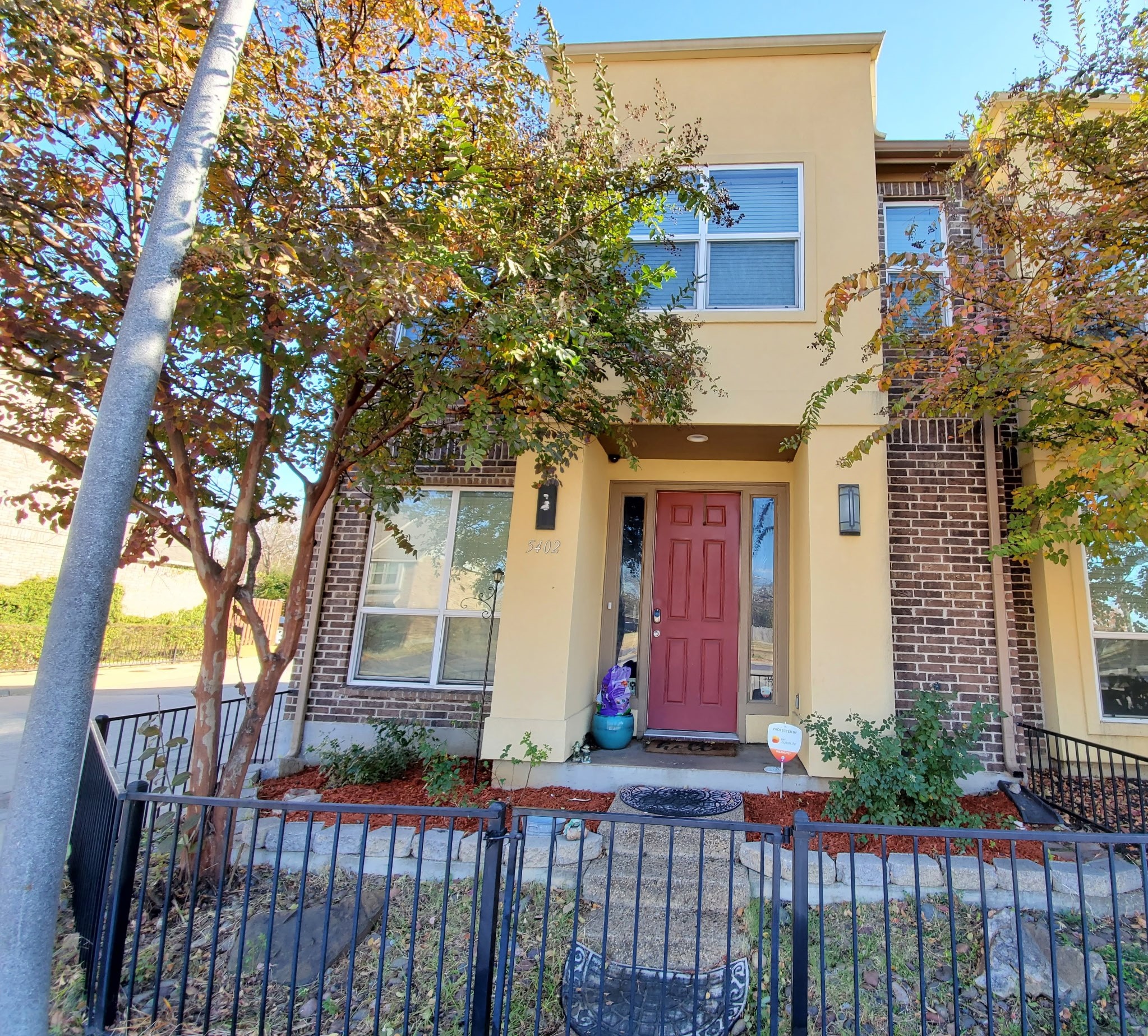 5402 Bexar Street — photo