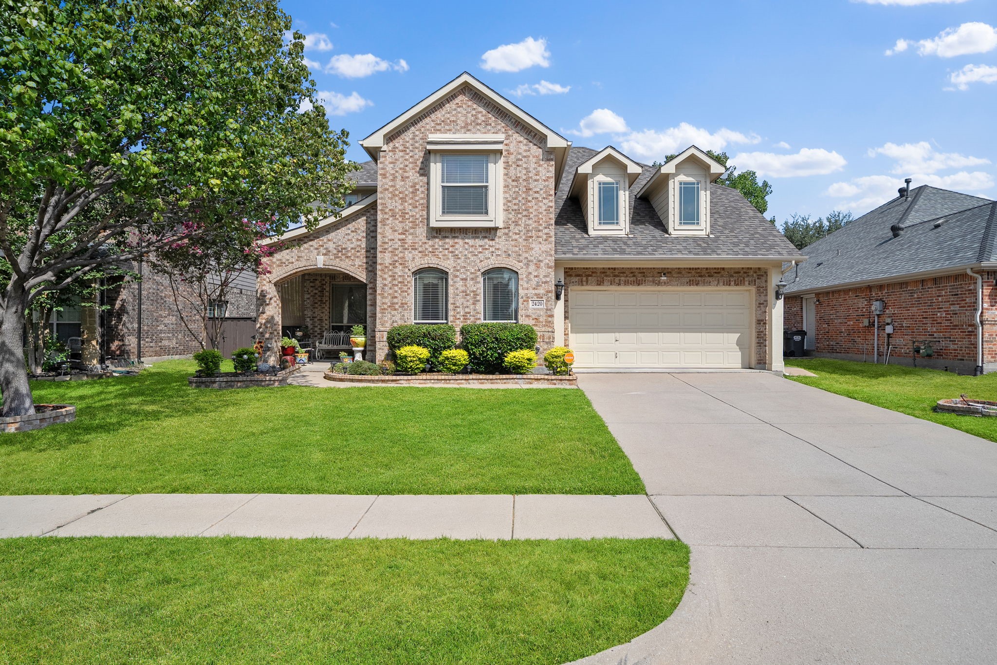 2420 Forest Gate Drive — photo