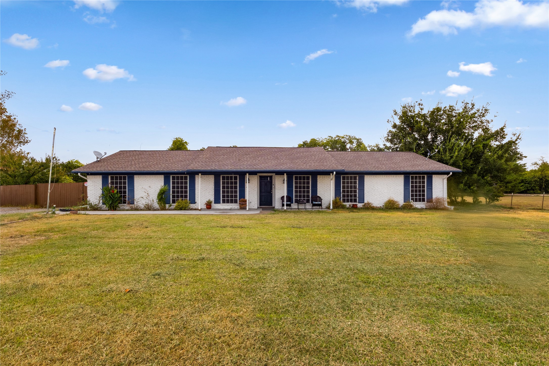 804 Laurence Drive — photo