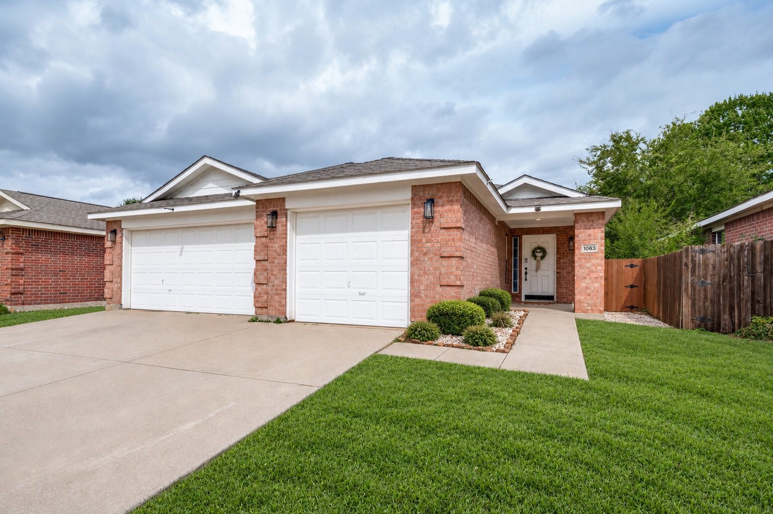 1063 Port Sullivan Drive — photo