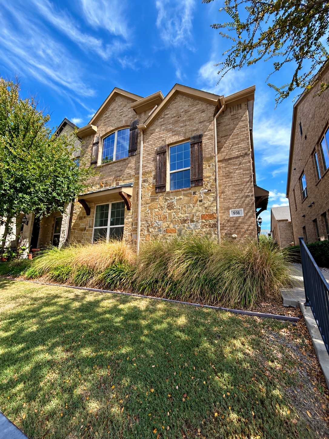 931 Whitehall Drive — photo