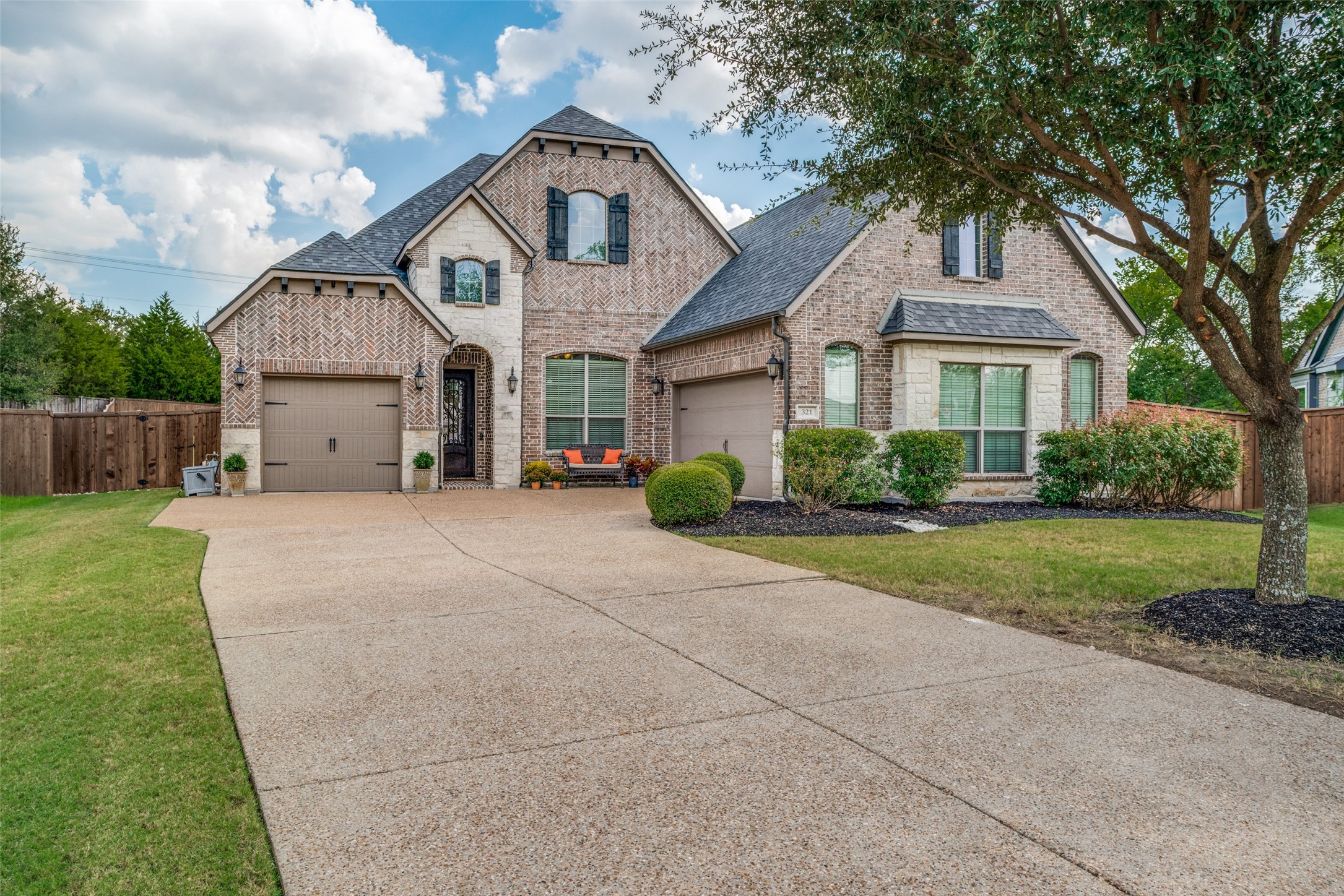 321 Berkshire Court — photo