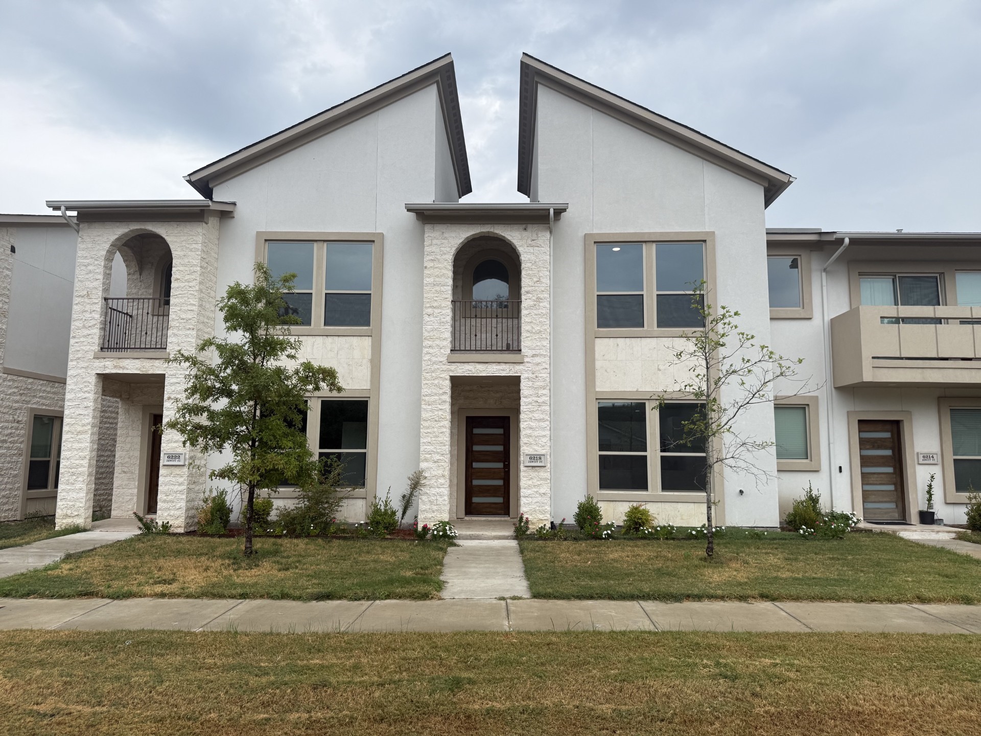 6218 Dewitt Street — photo