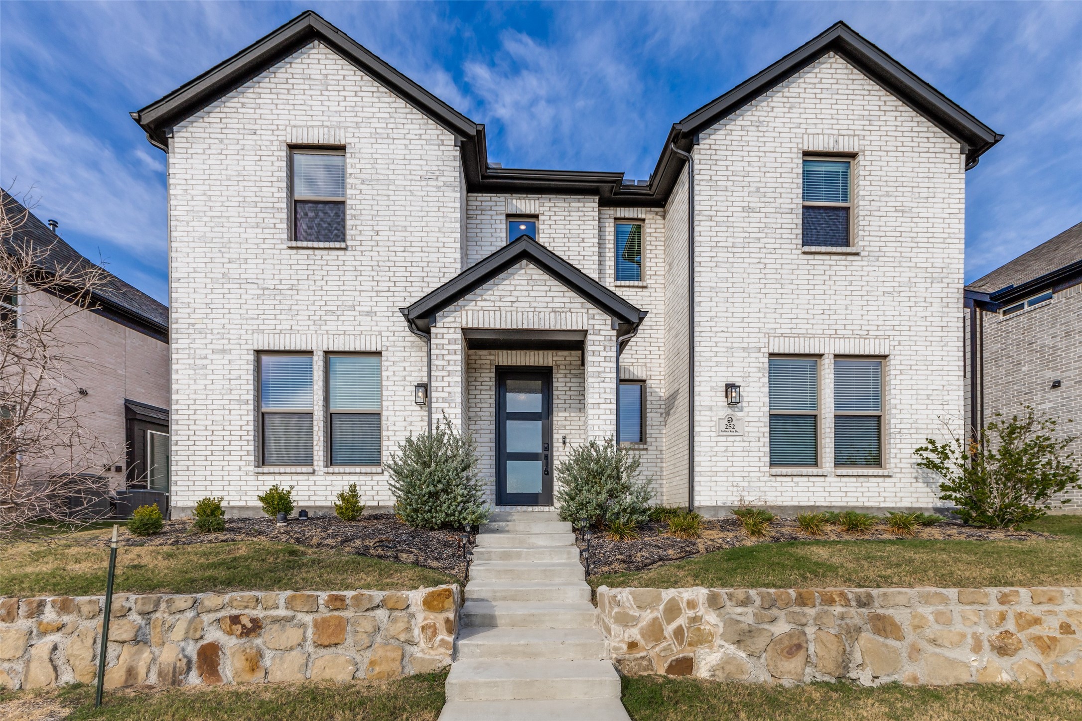 252 Golden Run Drive — photo