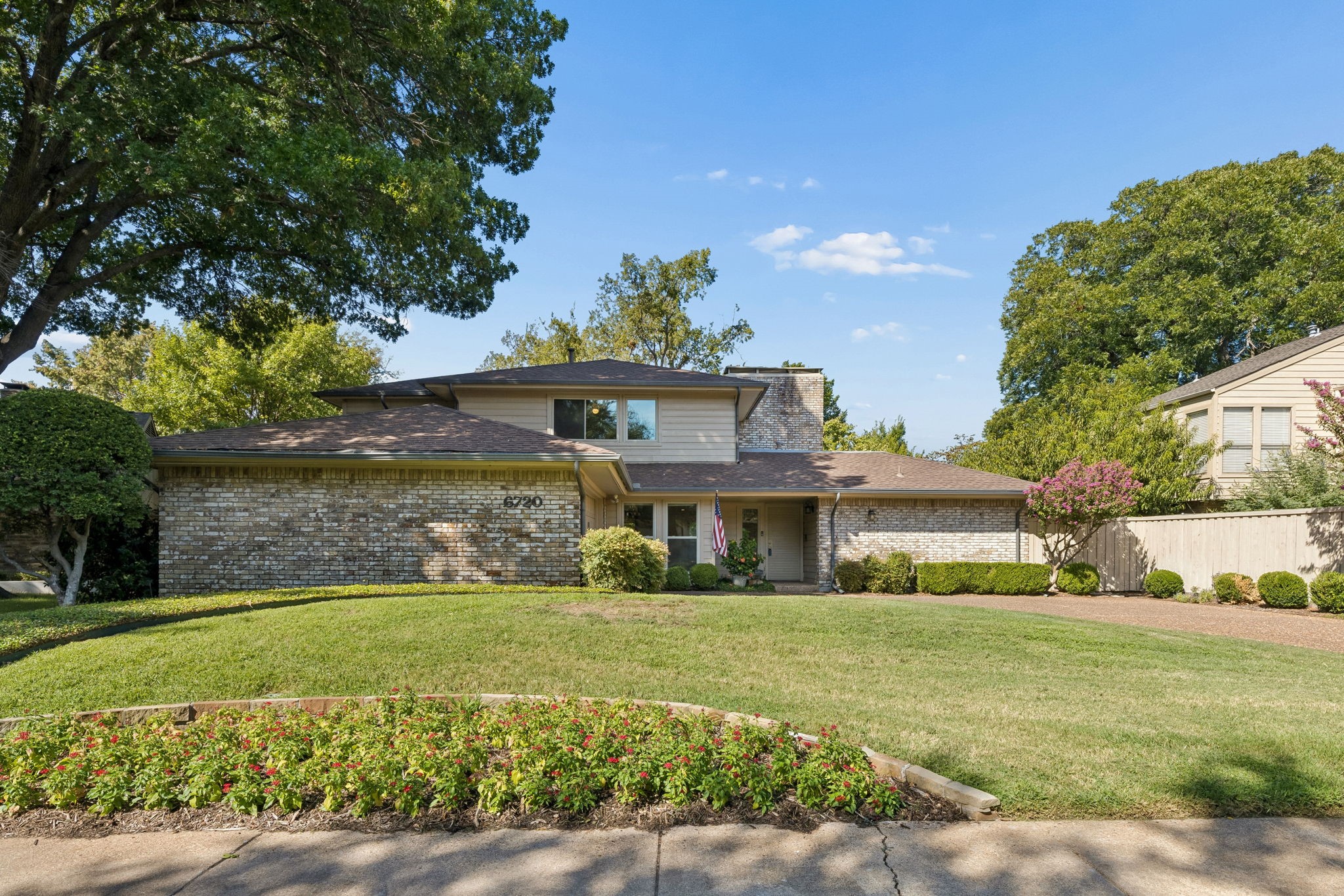 6720 Robin Willow Court — photo