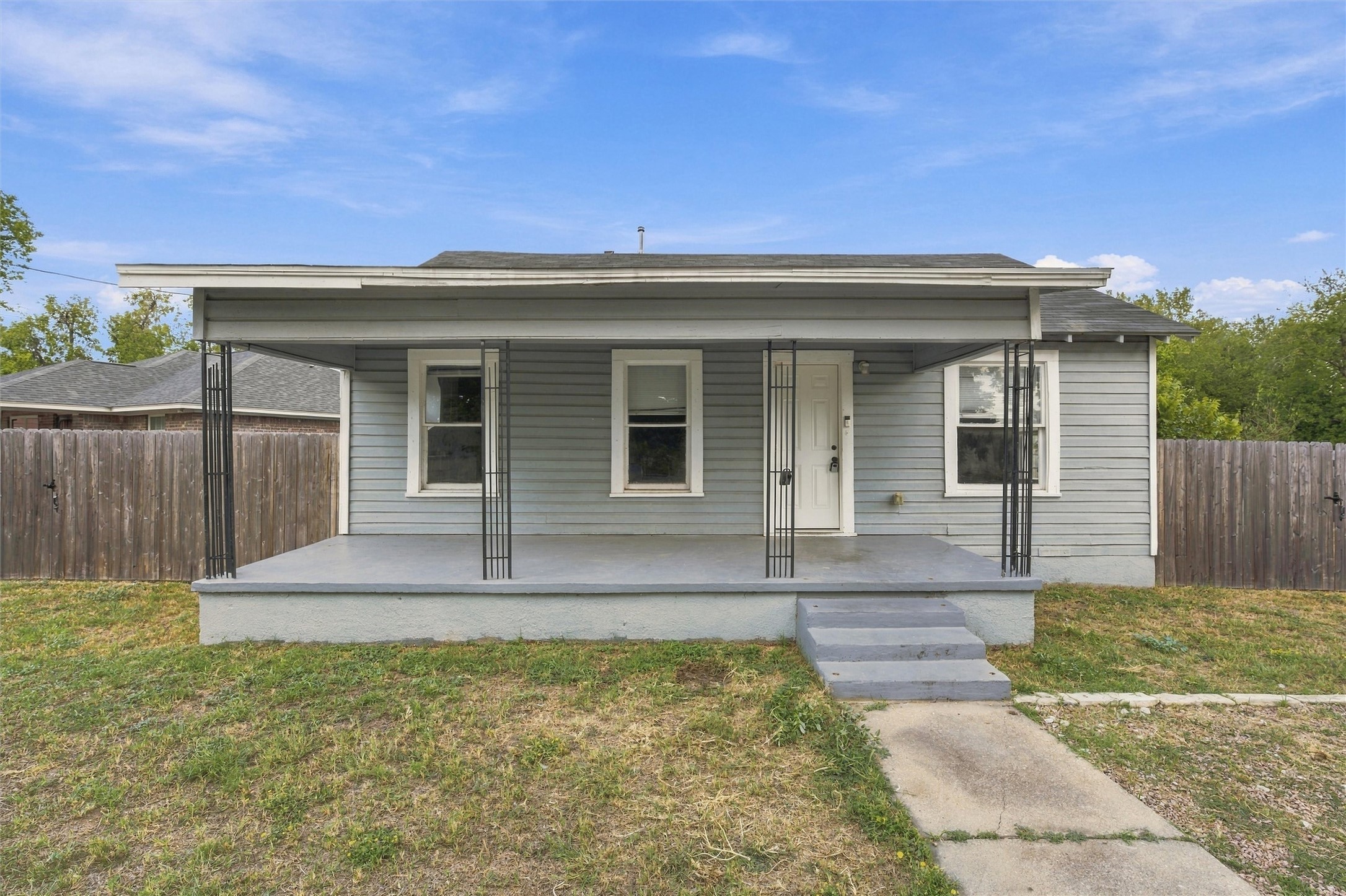 1001 Preston Street — photo
